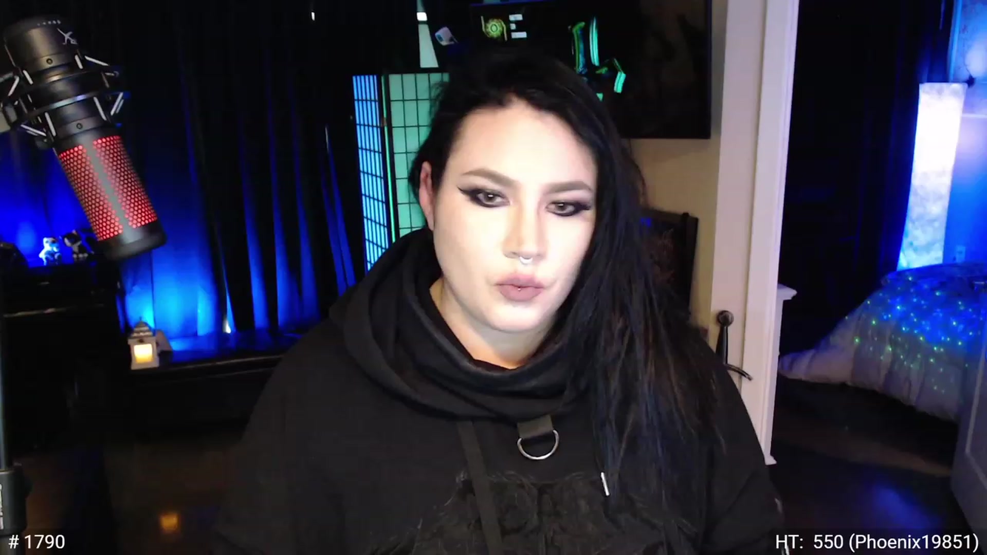 Gallery image thumbnail from QueenOfMetal's myfreecams stream on, 11/17/2022, 14:47 image 9 of 20