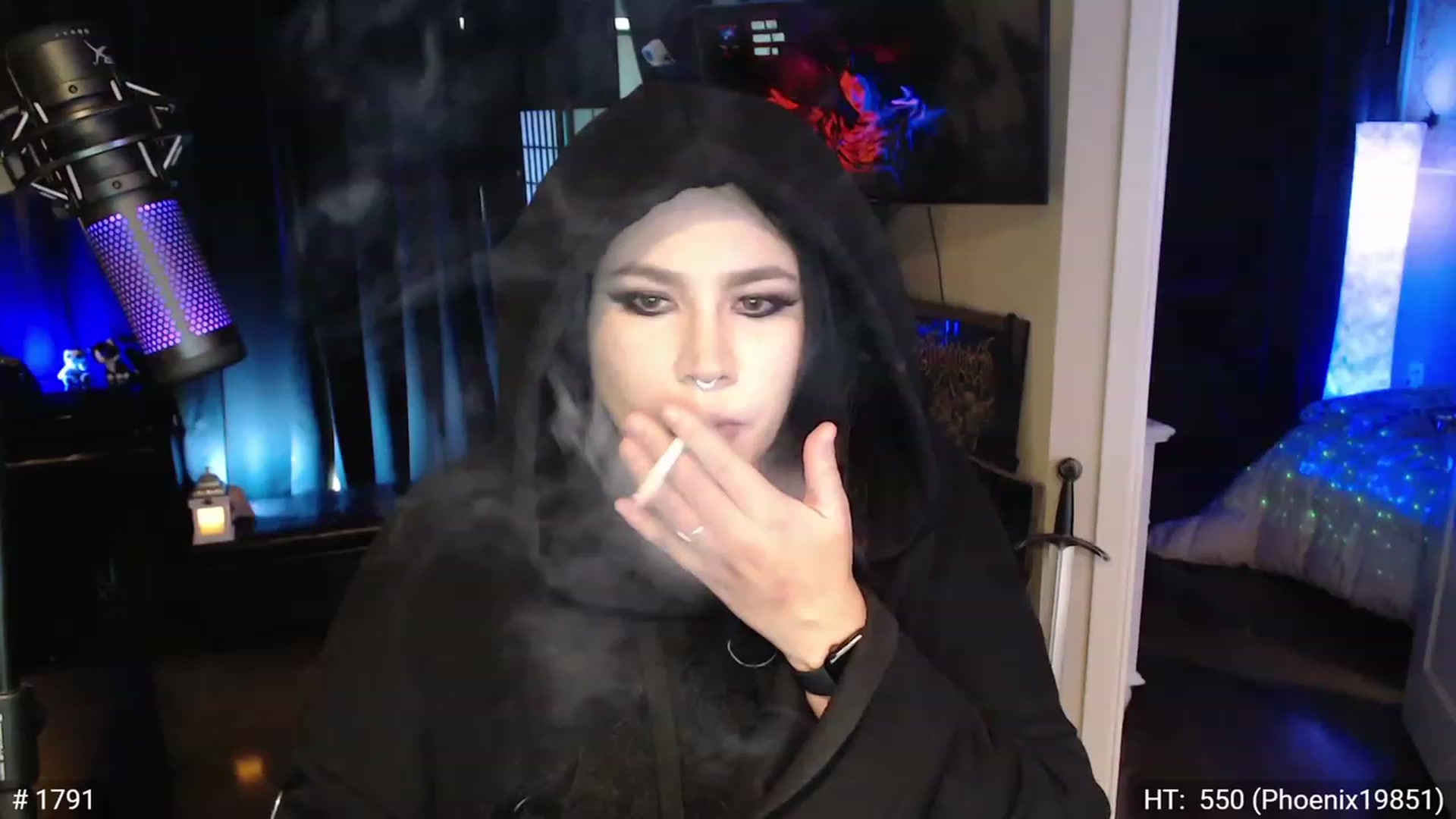Gallery image thumbnail from QueenOfMetal's myfreecams stream on, 11/17/2022, 14:47 image 14 of 20