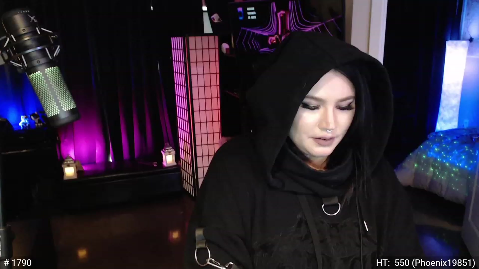 Gallery image thumbnail from QueenOfMetal's myfreecams stream on, 11/17/2022, 14:47 image 4 of 20