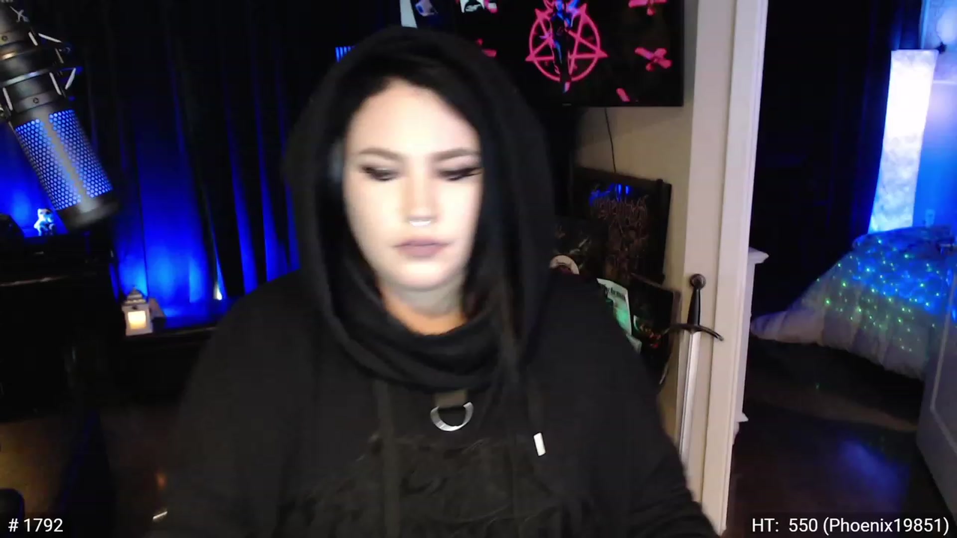 Gallery image thumbnail from QueenOfMetal's myfreecams stream on, 11/17/2022, 15:39 image 6 of 20
