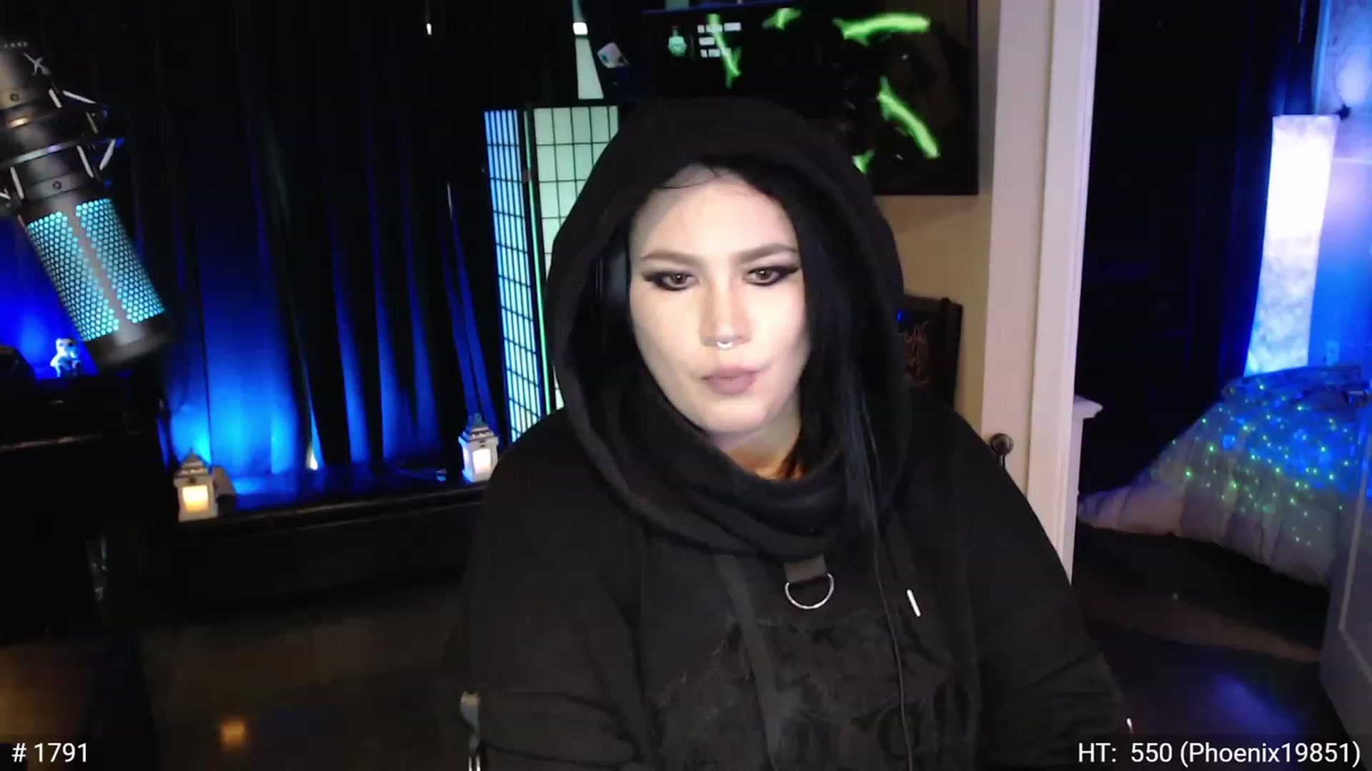 Gallery image thumbnail from QueenOfMetal's myfreecams stream on, 11/17/2022, 15:39 image 17 of 20