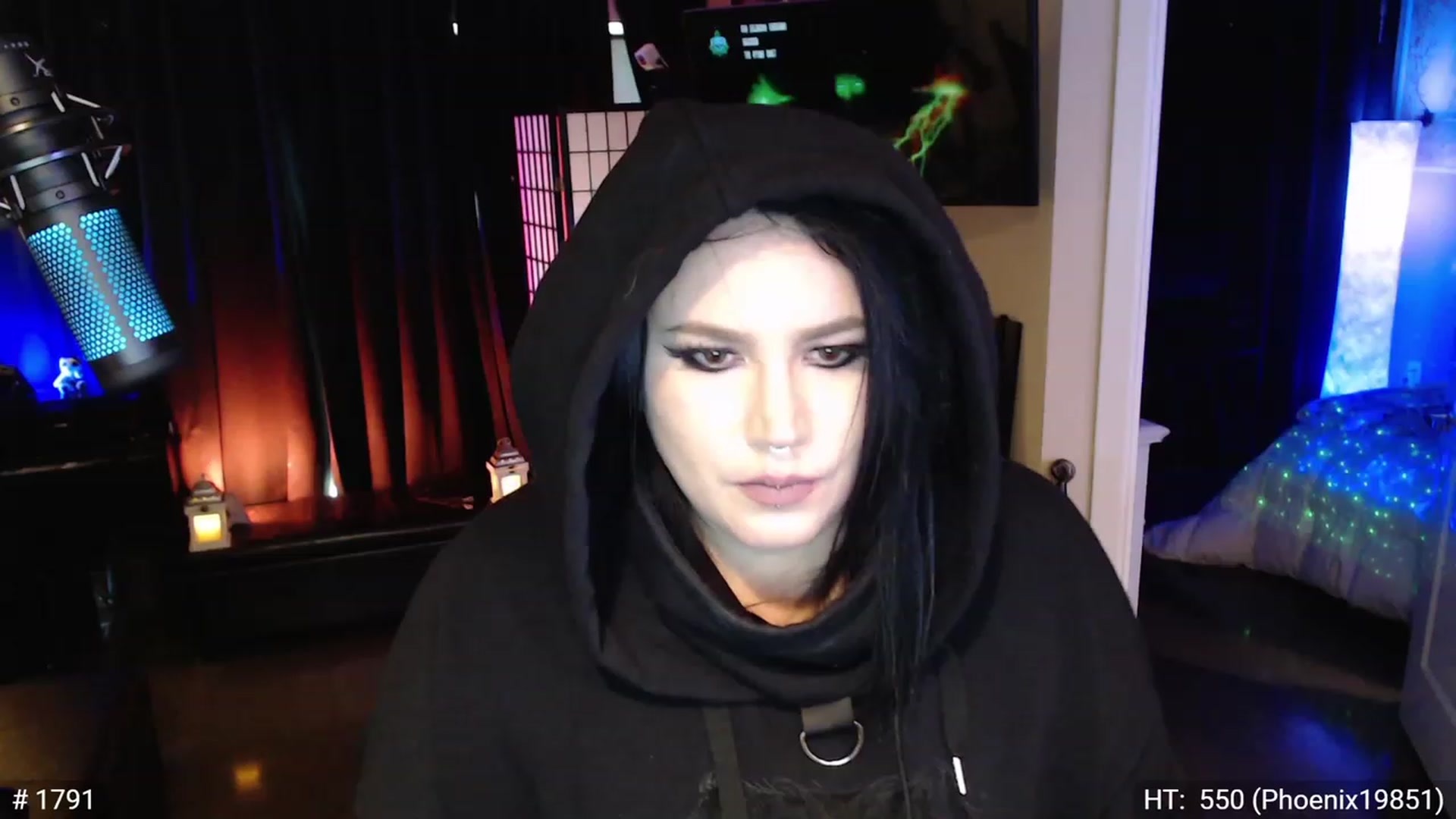 Gallery image thumbnail from QueenOfMetal's myfreecams stream on, 11/17/2022, 15:39 image 16 of 20