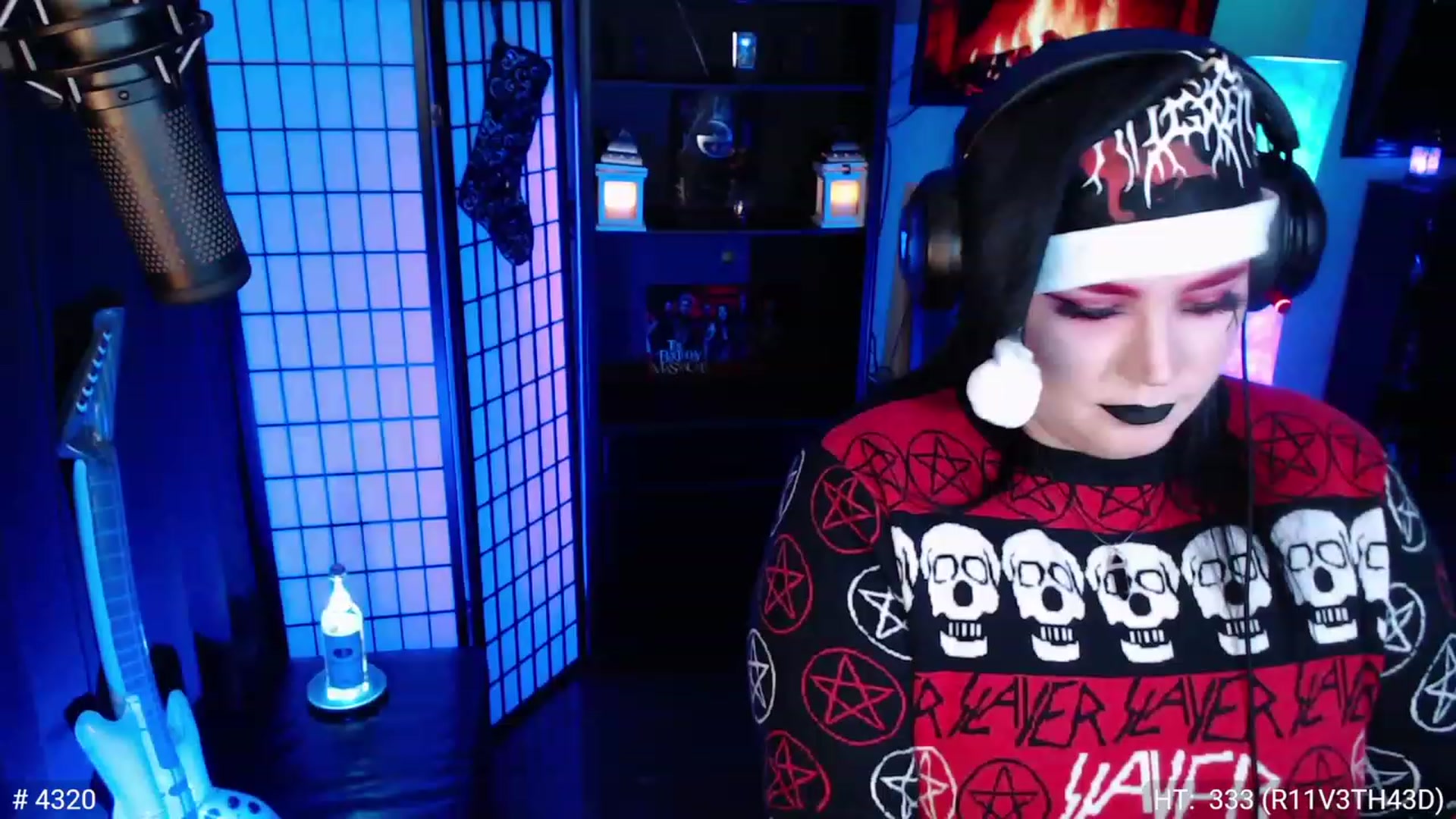 Gallery image thumbnail from QueenOfMetal's myfreecams stream on, 12/25/2022, 11:26 image 18 of 20
