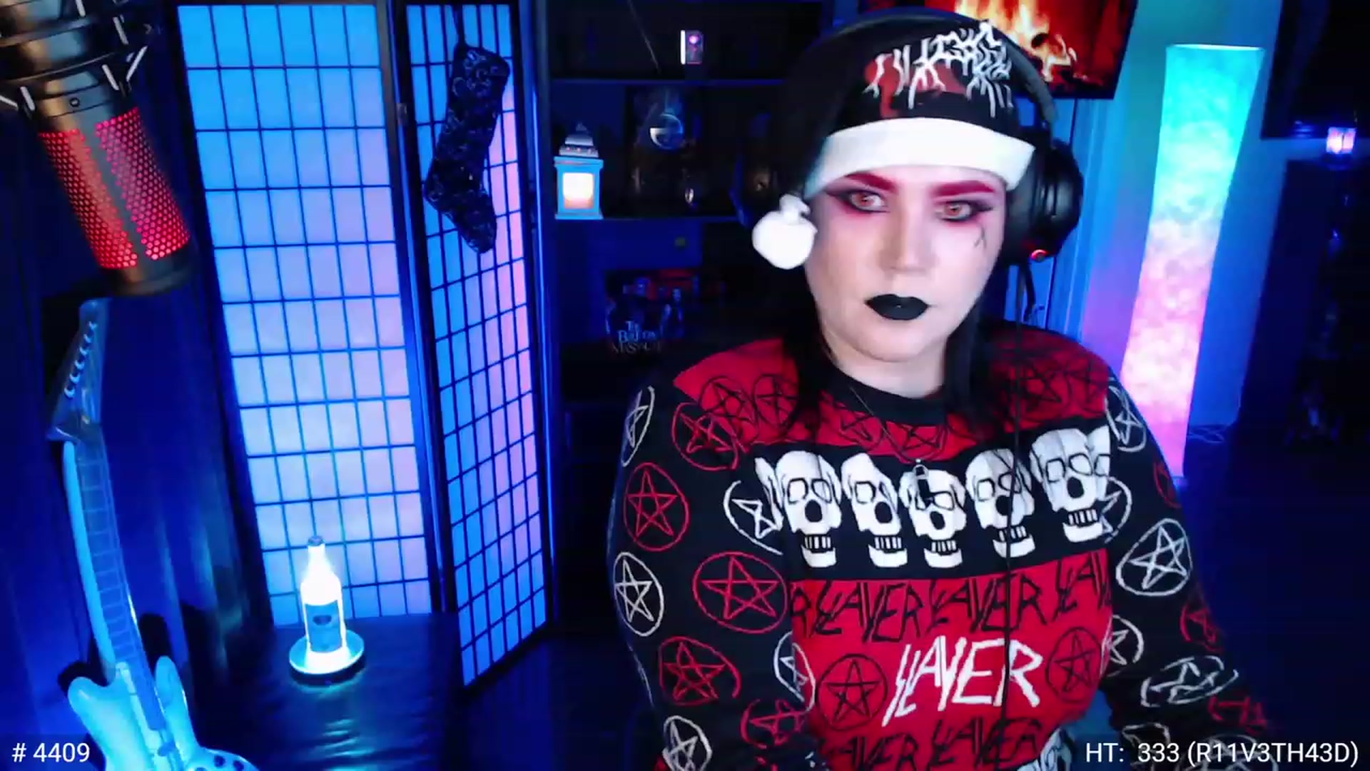 Gallery image thumbnail from QueenOfMetal's myfreecams stream on, 12/25/2022, 11:26 image 13 of 20