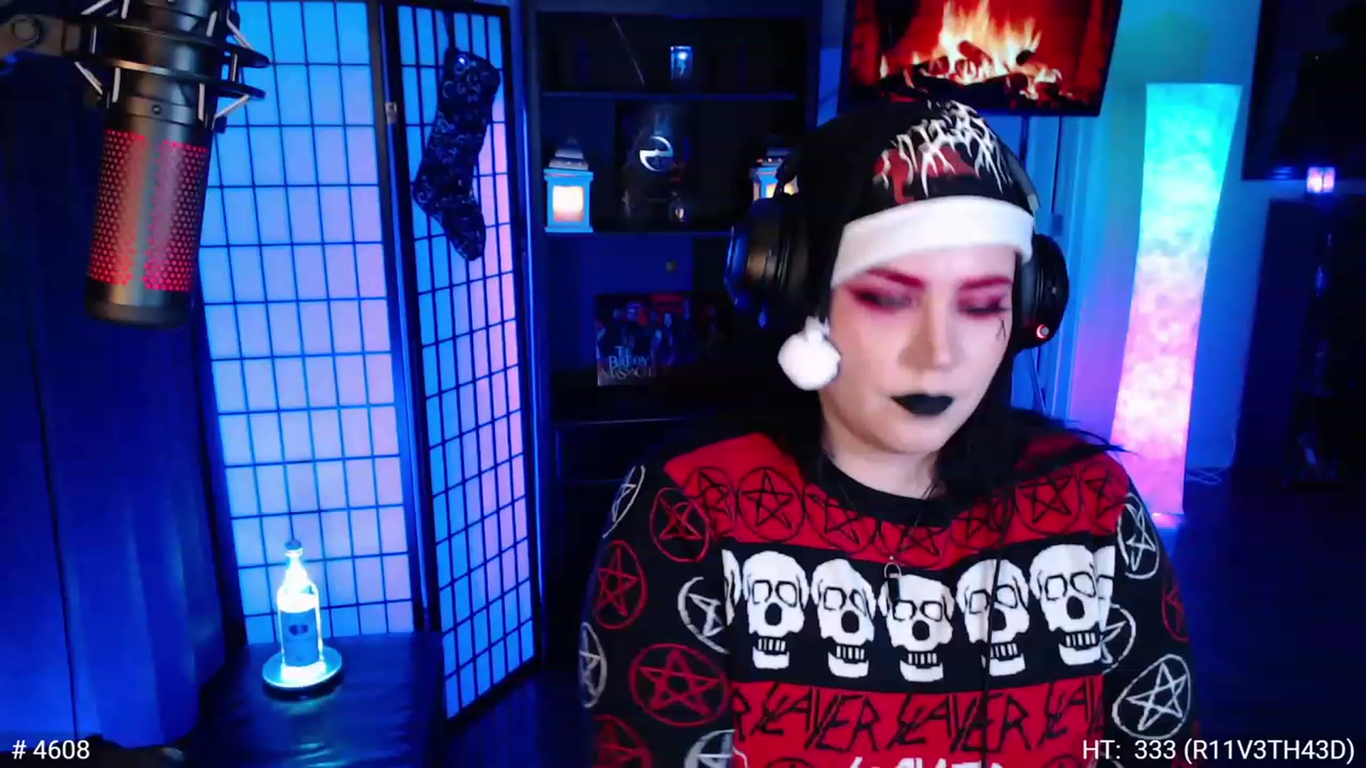 Gallery image thumbnail from QueenOfMetal's myfreecams stream on, 12/25/2022, 11:26 image 1 of 20