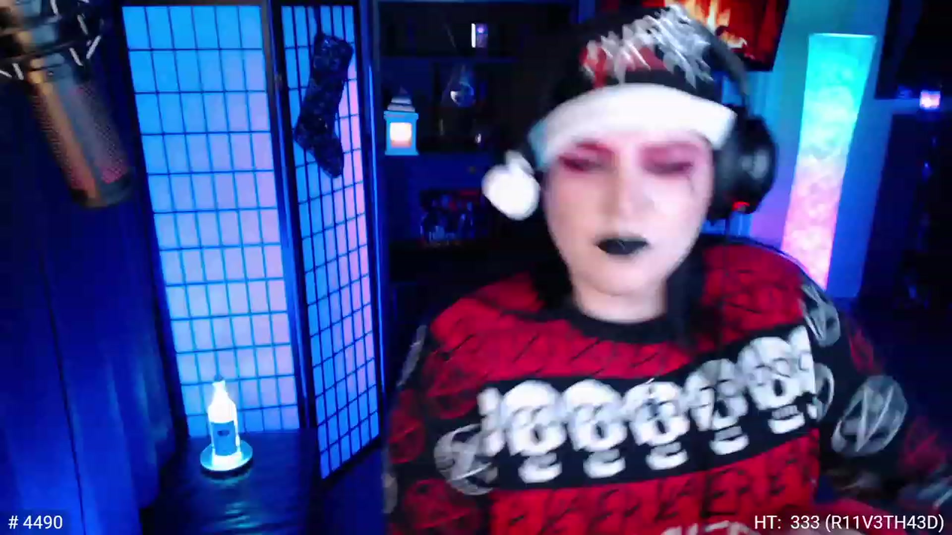 Gallery image thumbnail from QueenOfMetal's myfreecams stream on, 12/25/2022, 11:26 image 11 of 20
