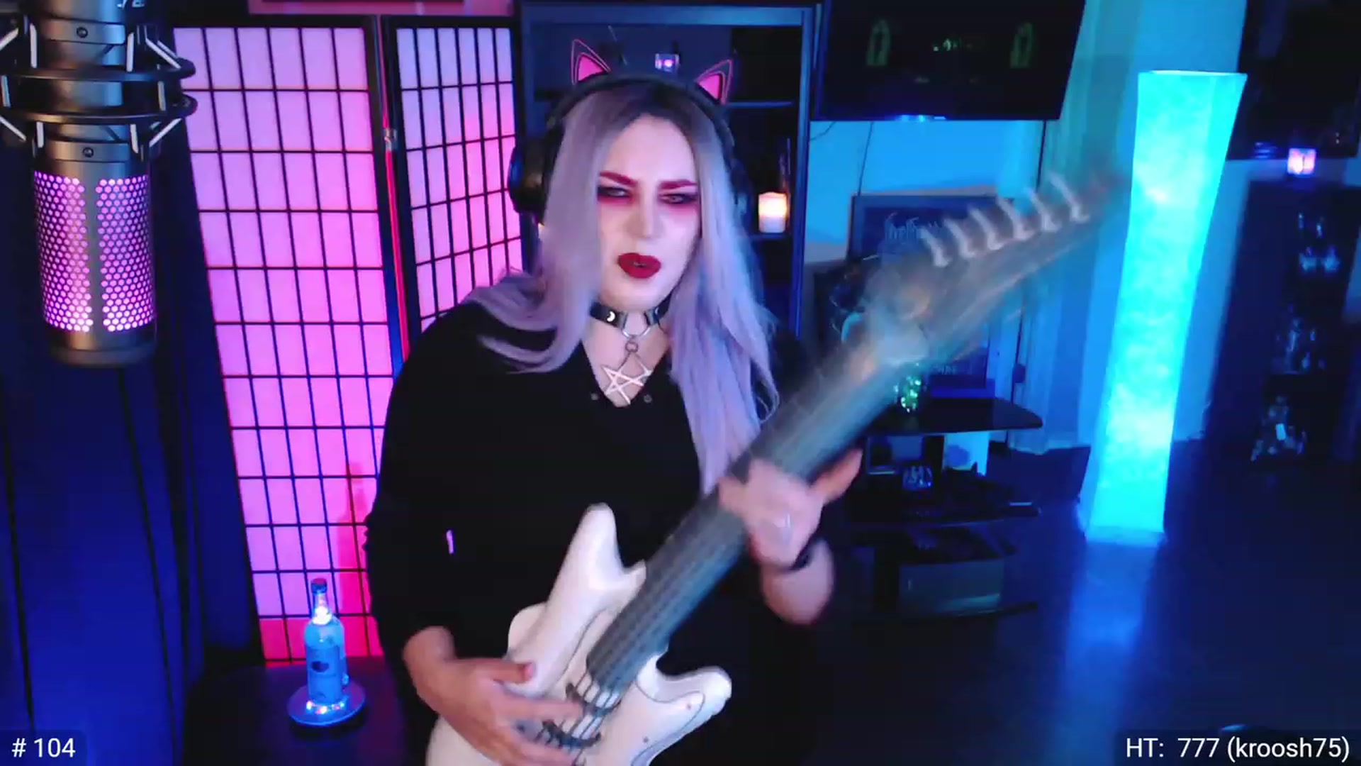 Gallery image thumbnail from QueenOfMetal's myfreecams stream on, 01/01/2023, 11:42 image 3 of 20