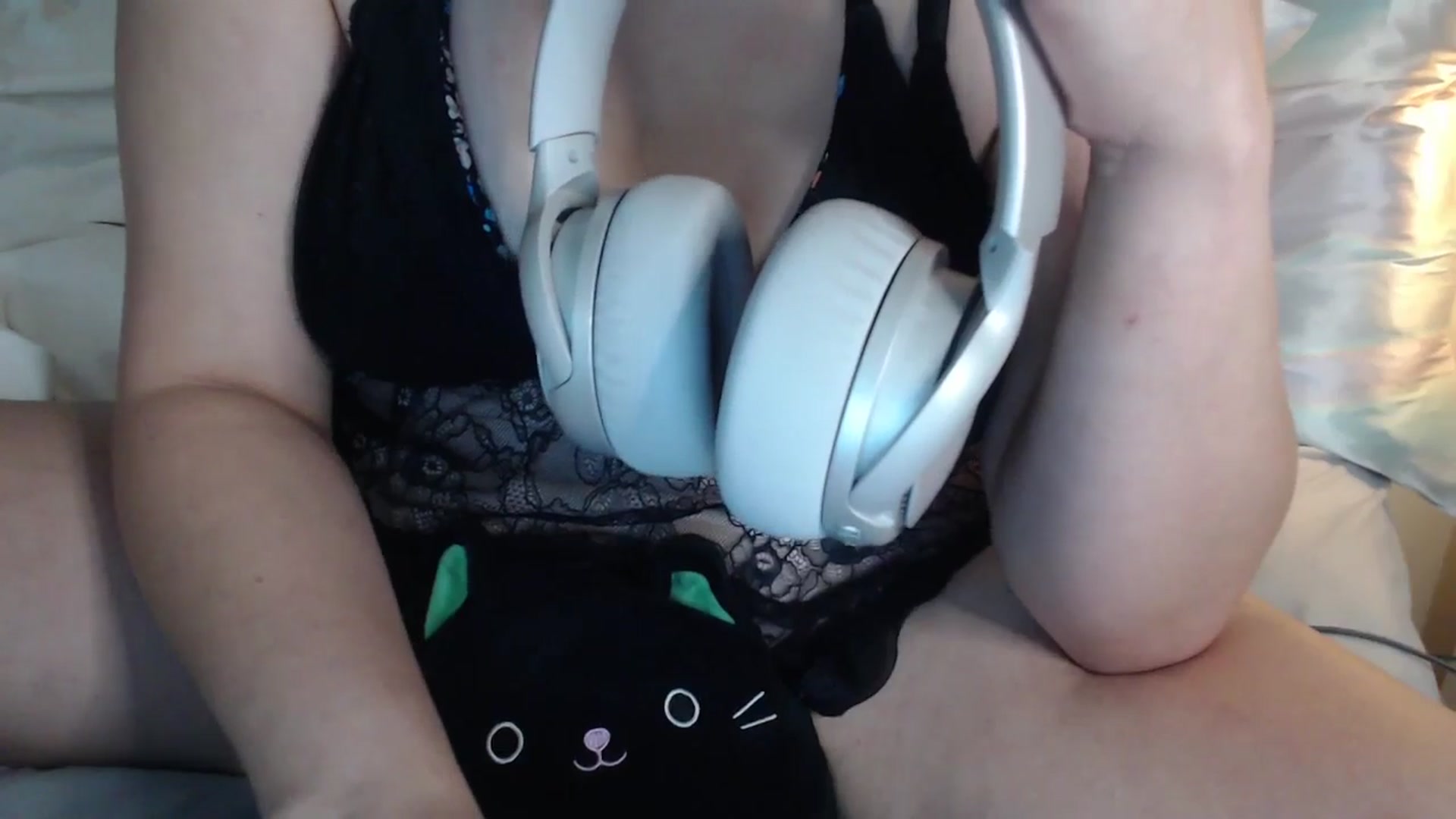Gallery image thumbnail from QueenOfMetal's myfreecams stream on, 06/15/2025, 21:05 image 9 of 20