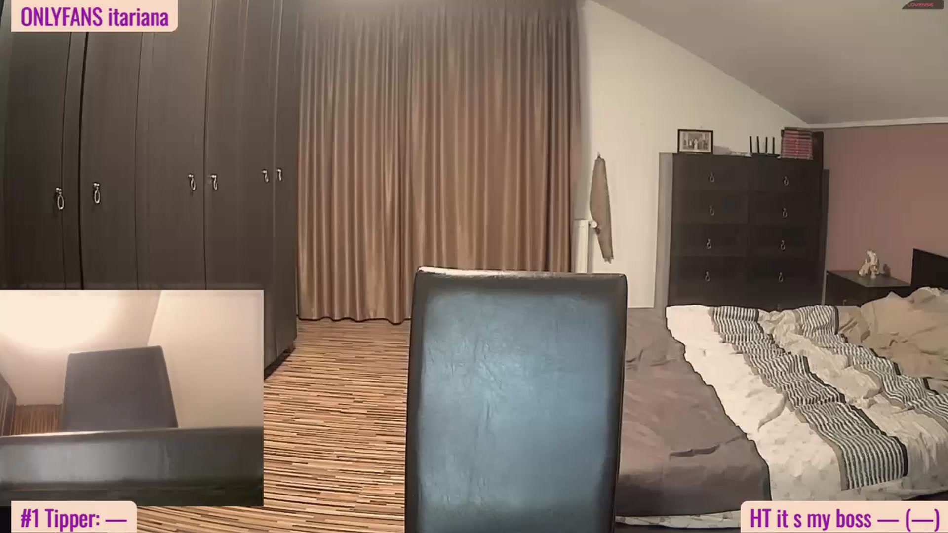 Gallery image thumbnail from QueenOfSQUlRT's myfreecams stream on, 06/05/2024, 21:03 image 2 of 20