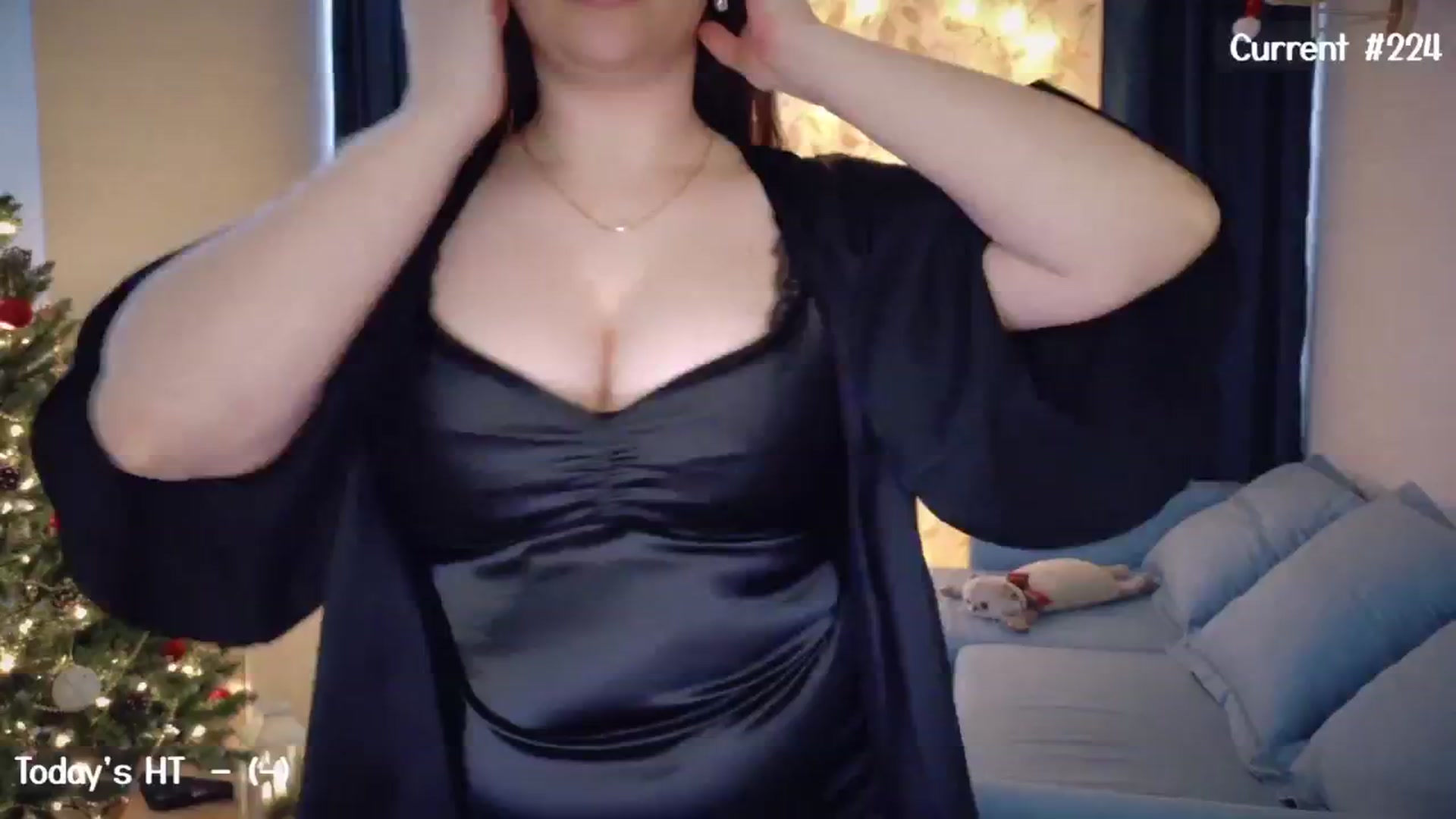Gallery image thumbnail from QueenOfTease_'s myfreecams stream on, 12/05/2024, 06:10 image 6 of 20