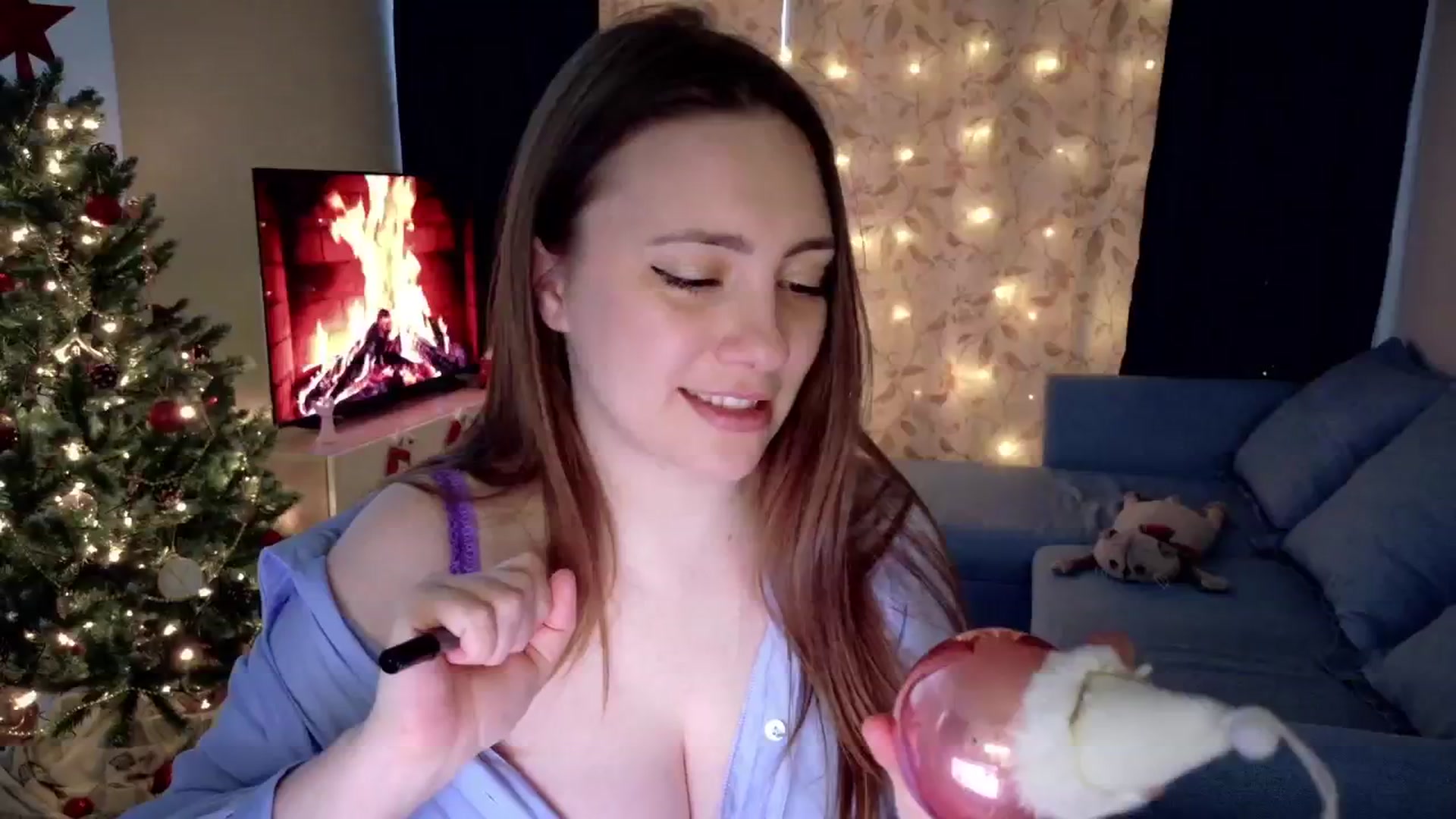 Gallery image thumbnail from QueenOfTease_'s myfreecams stream on, 12/08/2024, 06:21 image 2 of 20
