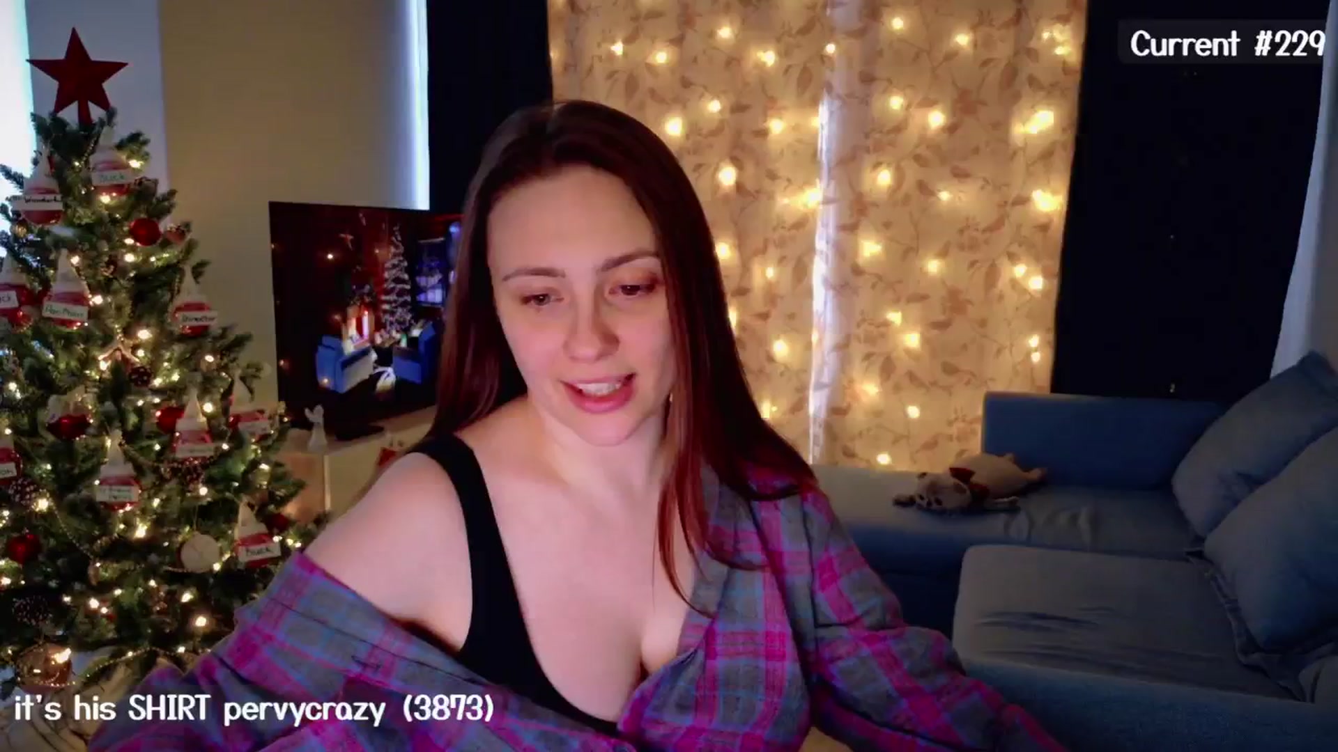 Gallery image thumbnail from QueenOfTease_'s myfreecams stream on, 12/11/2024, 07:47 image 18 of 20