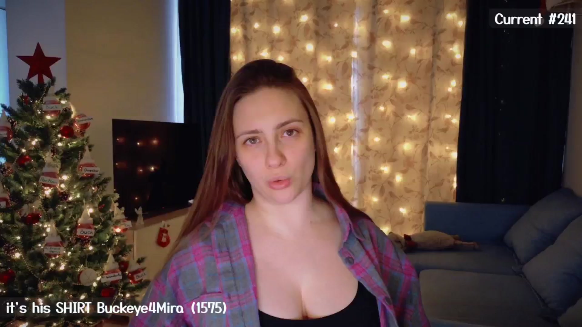 Gallery image thumbnail from QueenOfTease_'s myfreecams stream on, 12/12/2024, 07:27 image 3 of 20