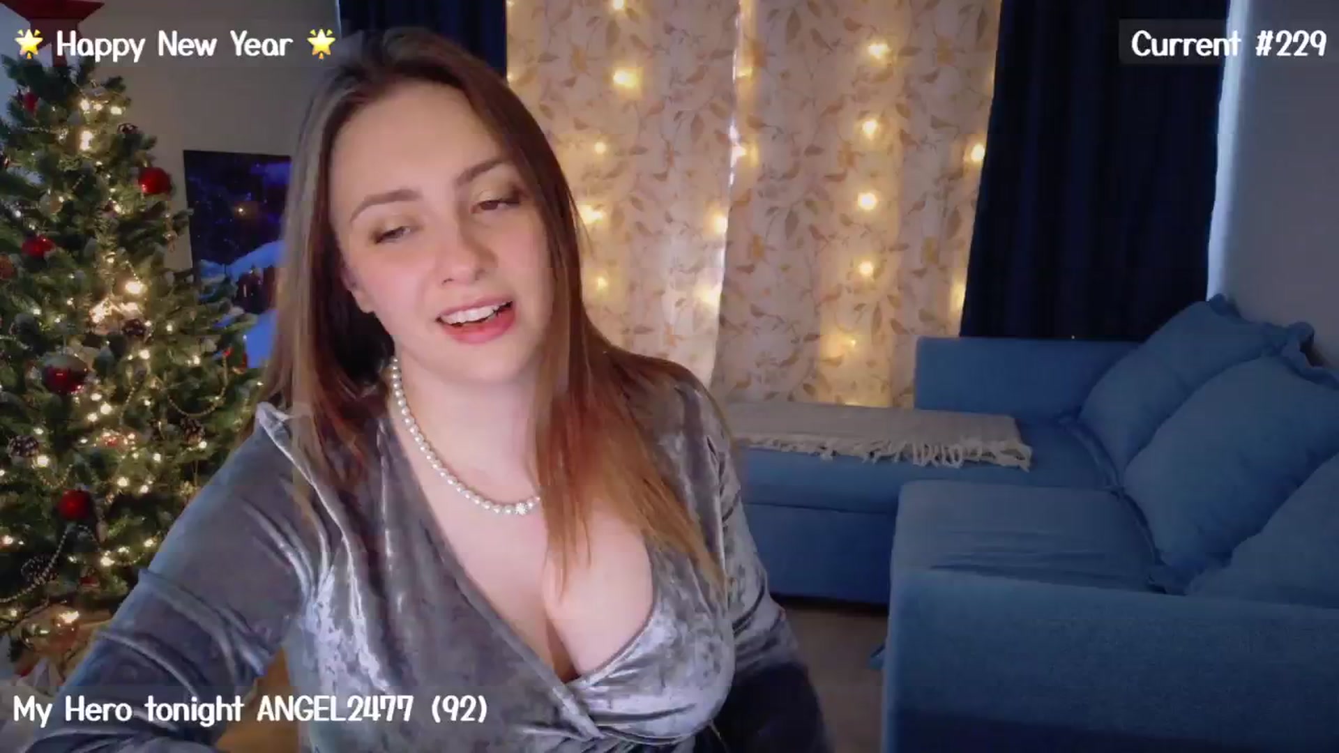 Gallery image thumbnail from QueenOfTease_'s myfreecams stream on, 01/01/2025, 06:21 image 11 of 20