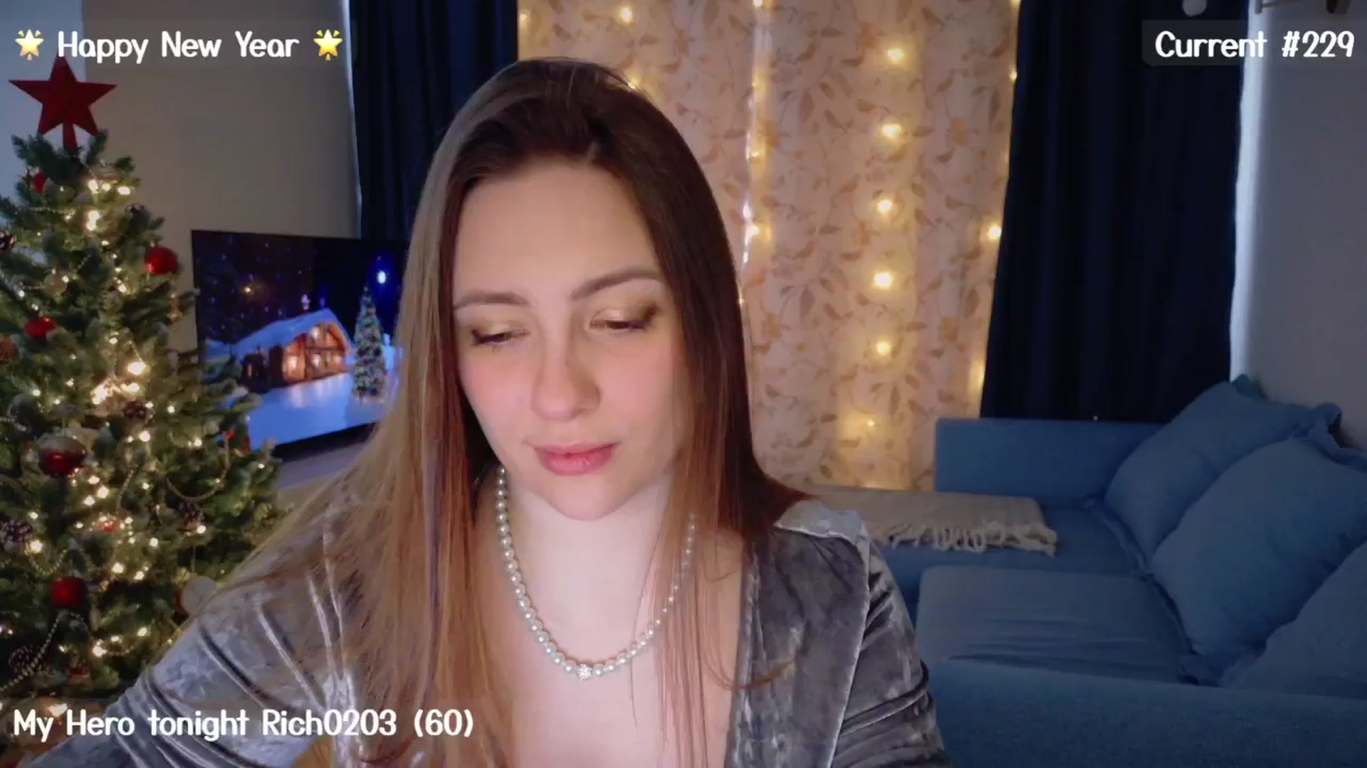 Gallery image thumbnail from QueenOfTease_'s myfreecams stream on, 01/01/2025, 06:21 image 3 of 20