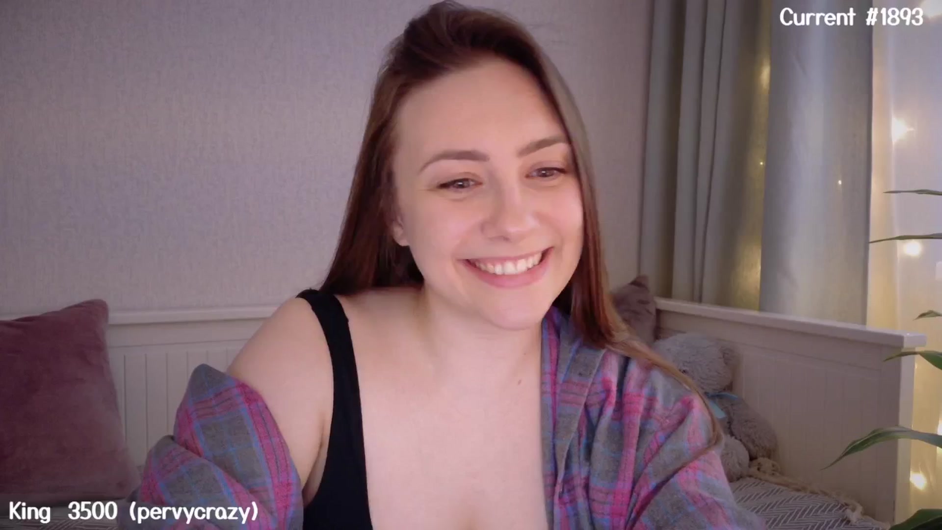 Gallery image thumbnail from QueenOfTease_'s myfreecams stream on, 01/10/2025, 05:42 image 2 of 20
