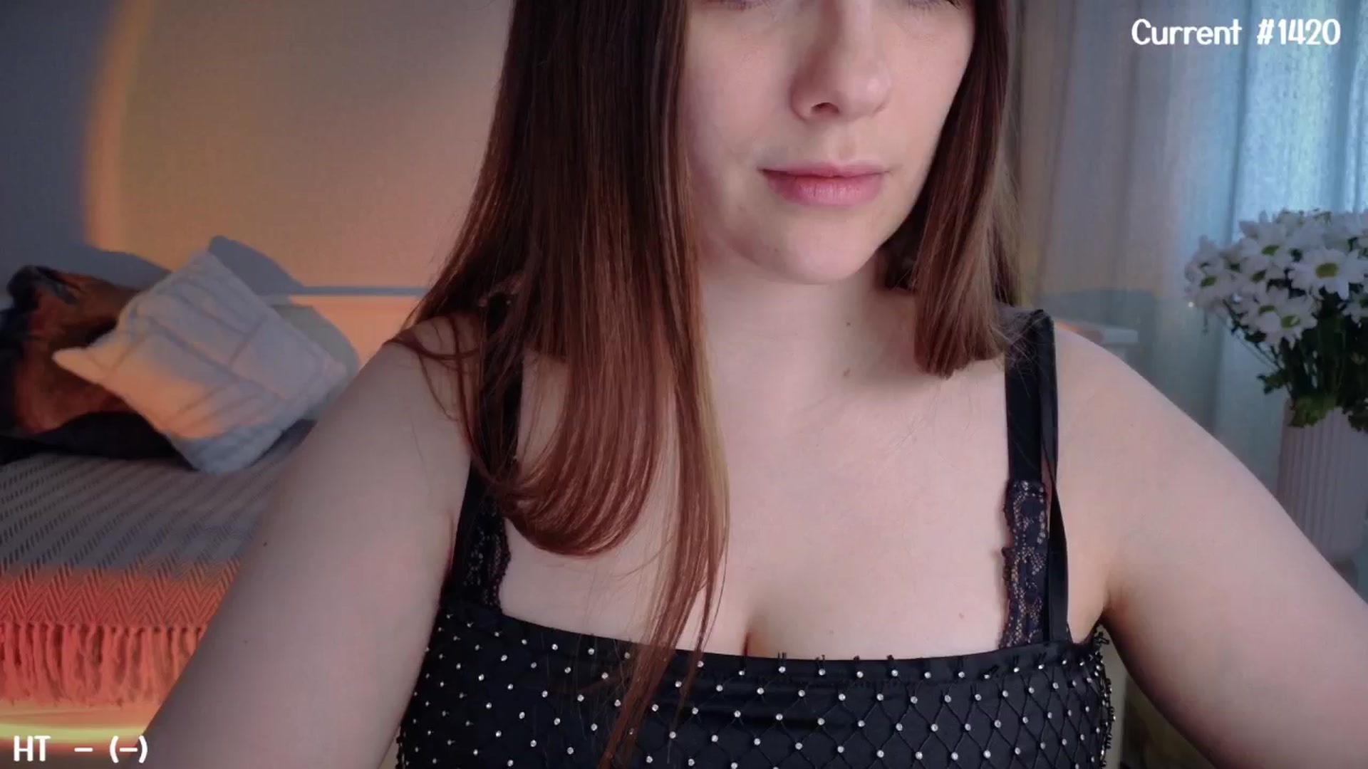 Gallery image thumbnail from QueenOfTease_'s myfreecams stream on, 02/02/2025, 05:43 image 2 of 20