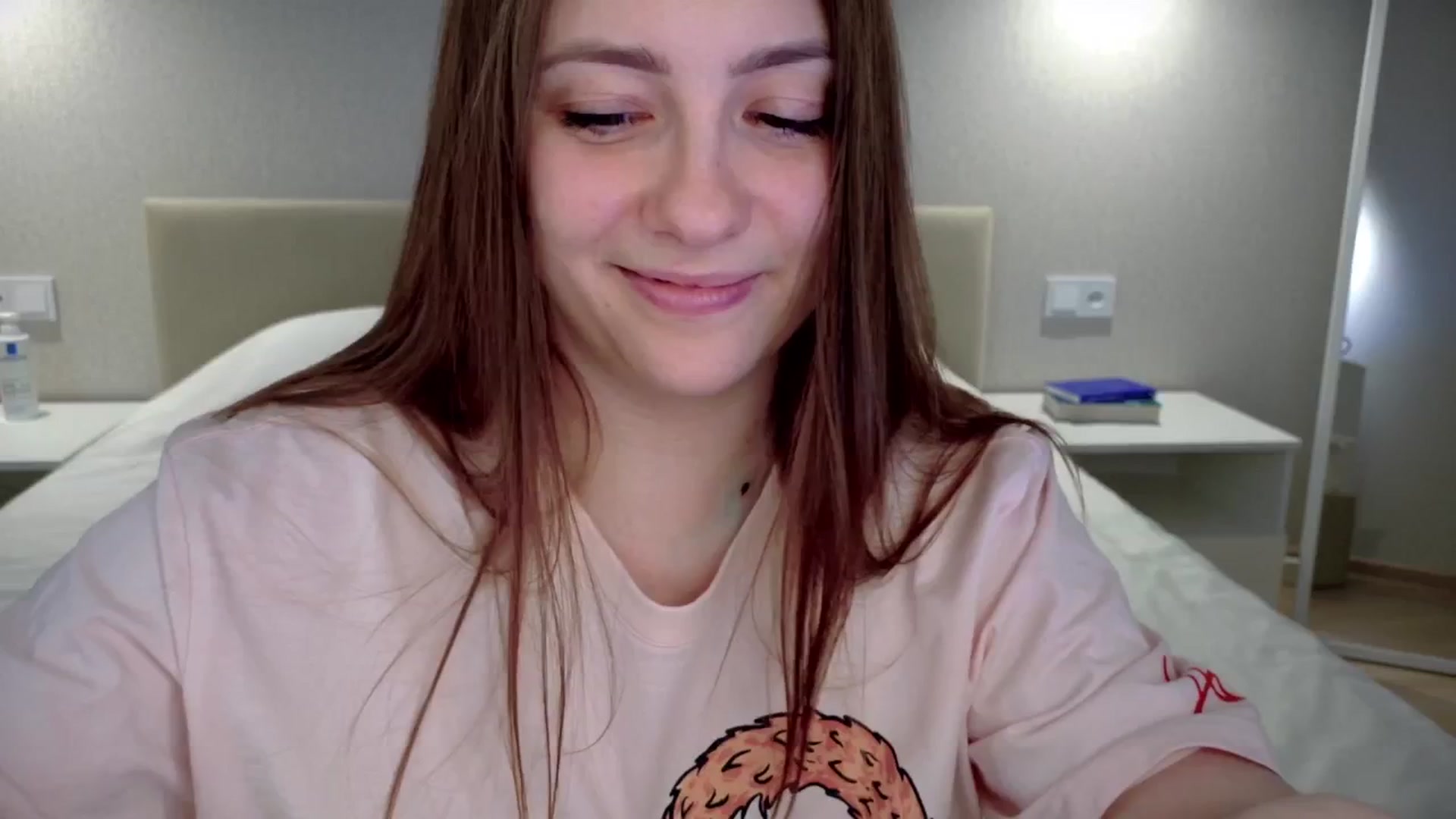 Gallery image thumbnail from QueenOfTease_'s myfreecams stream on, 03/06/2025, 06:39 image 17 of 20