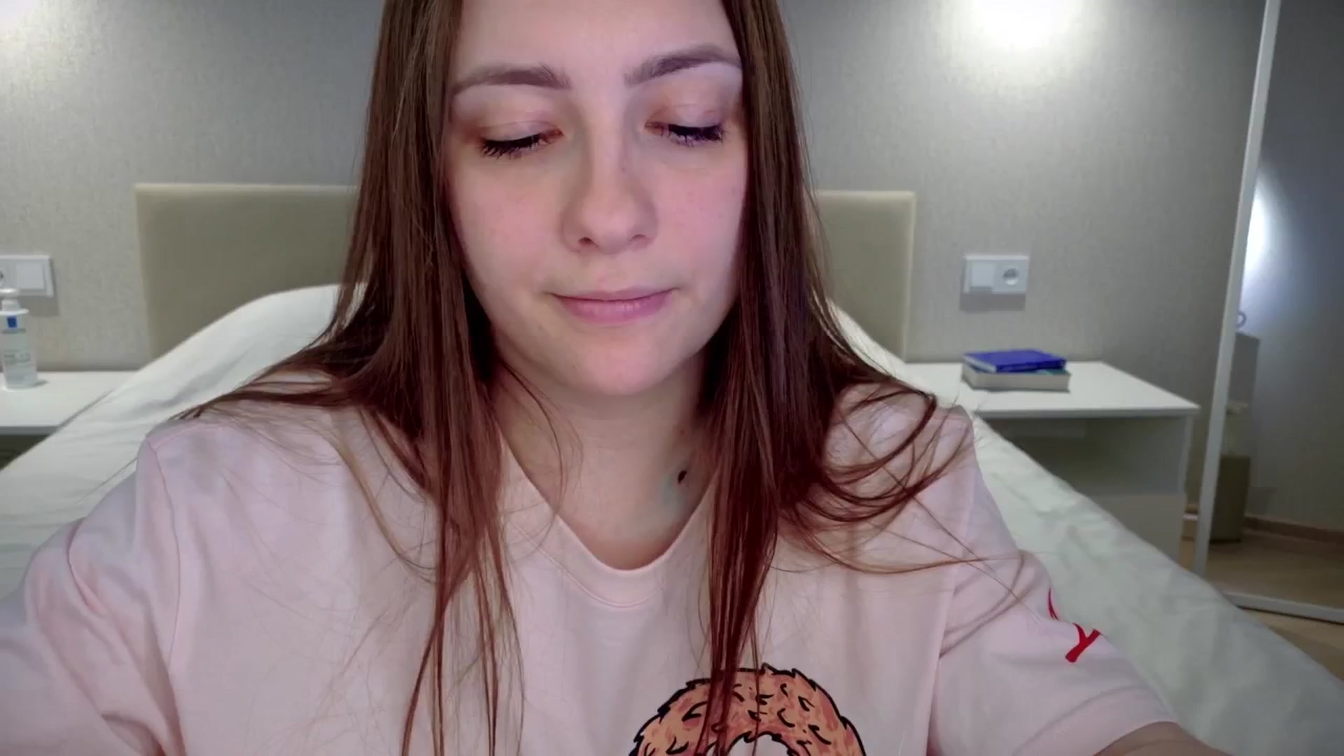 Gallery image thumbnail from QueenOfTease_'s myfreecams stream on, 03/06/2025, 06:39 image 18 of 20