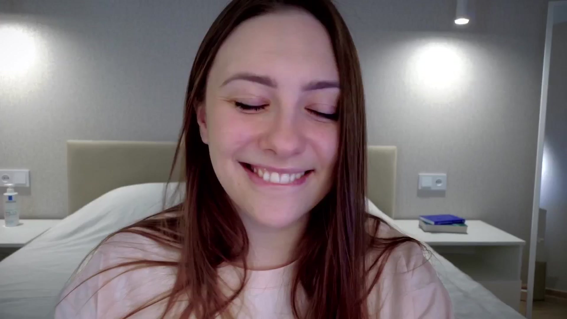 Gallery image thumbnail from QueenOfTease_'s myfreecams stream on, 03/06/2025, 06:39 image 3 of 20