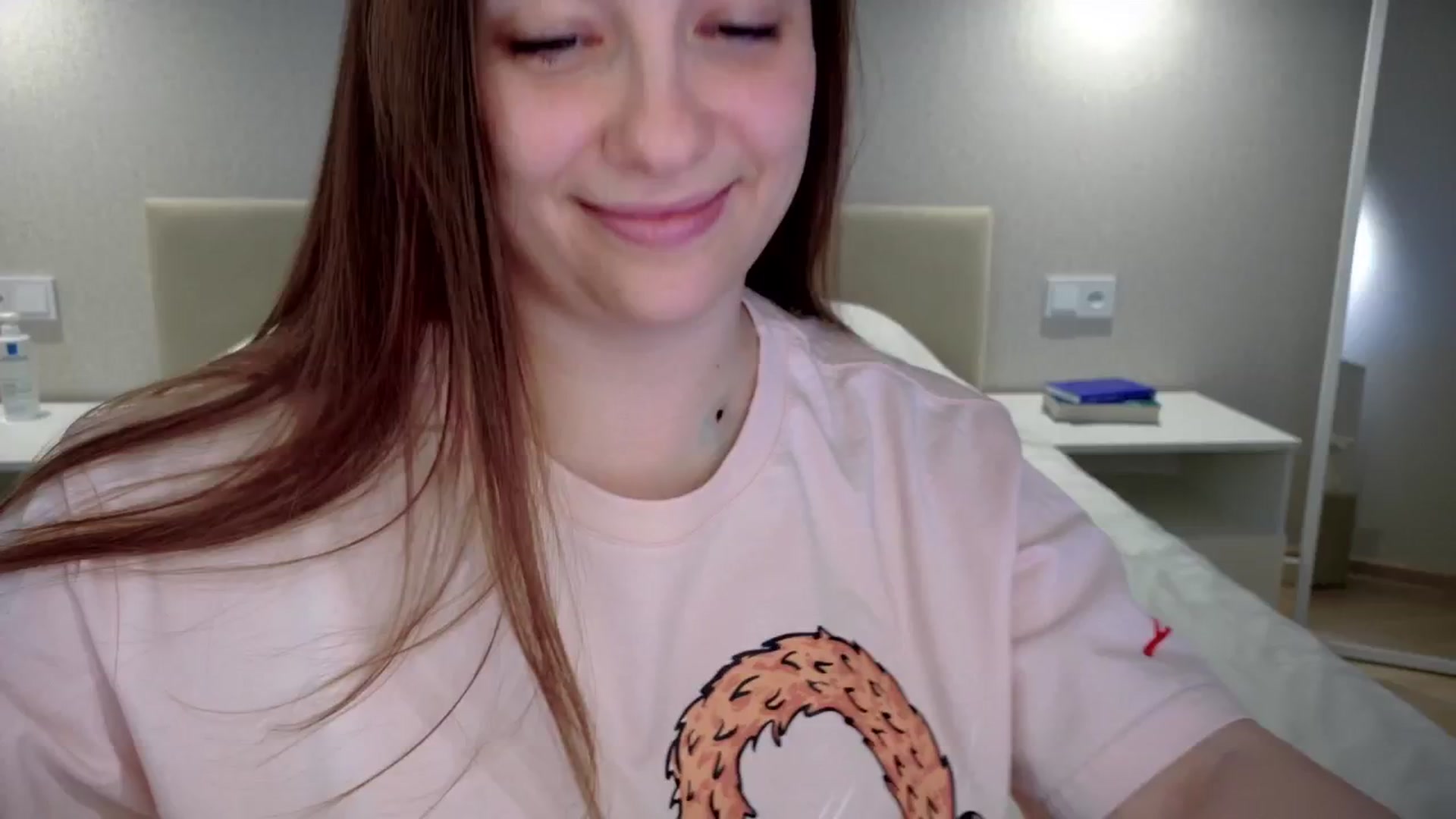 Gallery image thumbnail from QueenOfTease_'s myfreecams stream on, 03/06/2025, 06:39 image 14 of 20