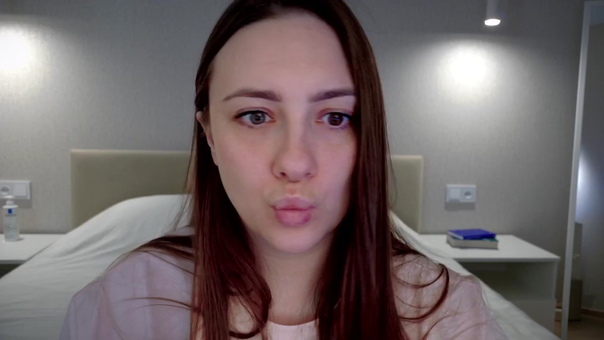 Gallery image thumbnail from QueenOfTease_'s myfreecams stream on, 03/06/2025, 06:39 image 4 of 20