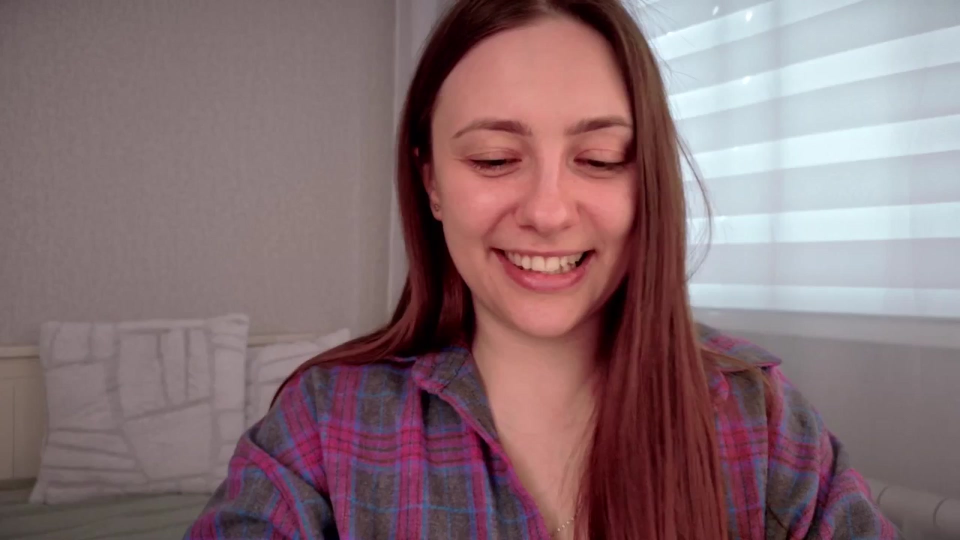 Gallery image thumbnail from QueenOfTease_'s myfreecams stream on, 03/25/2025, 05:48 image 10 of 20