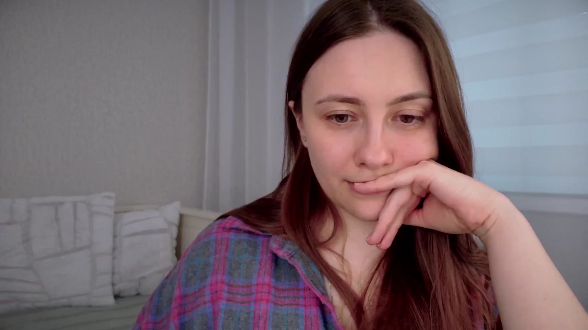 Gallery image thumbnail from QueenOfTease_'s myfreecams stream on, 03/25/2025, 05:48 image 16 of 20