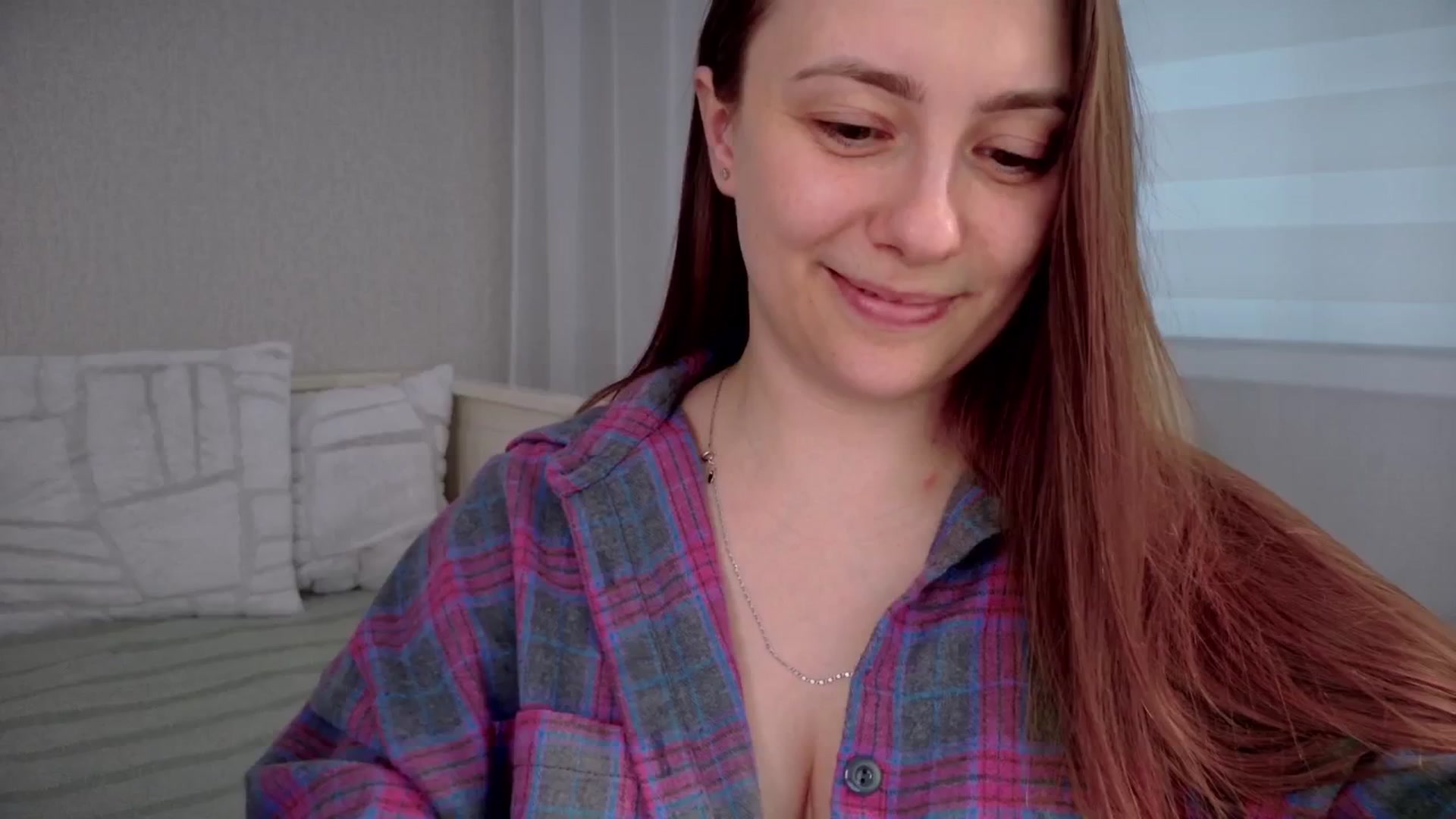 Gallery image thumbnail from QueenOfTease_'s myfreecams stream on, 03/25/2025, 06:51 image 2 of 20