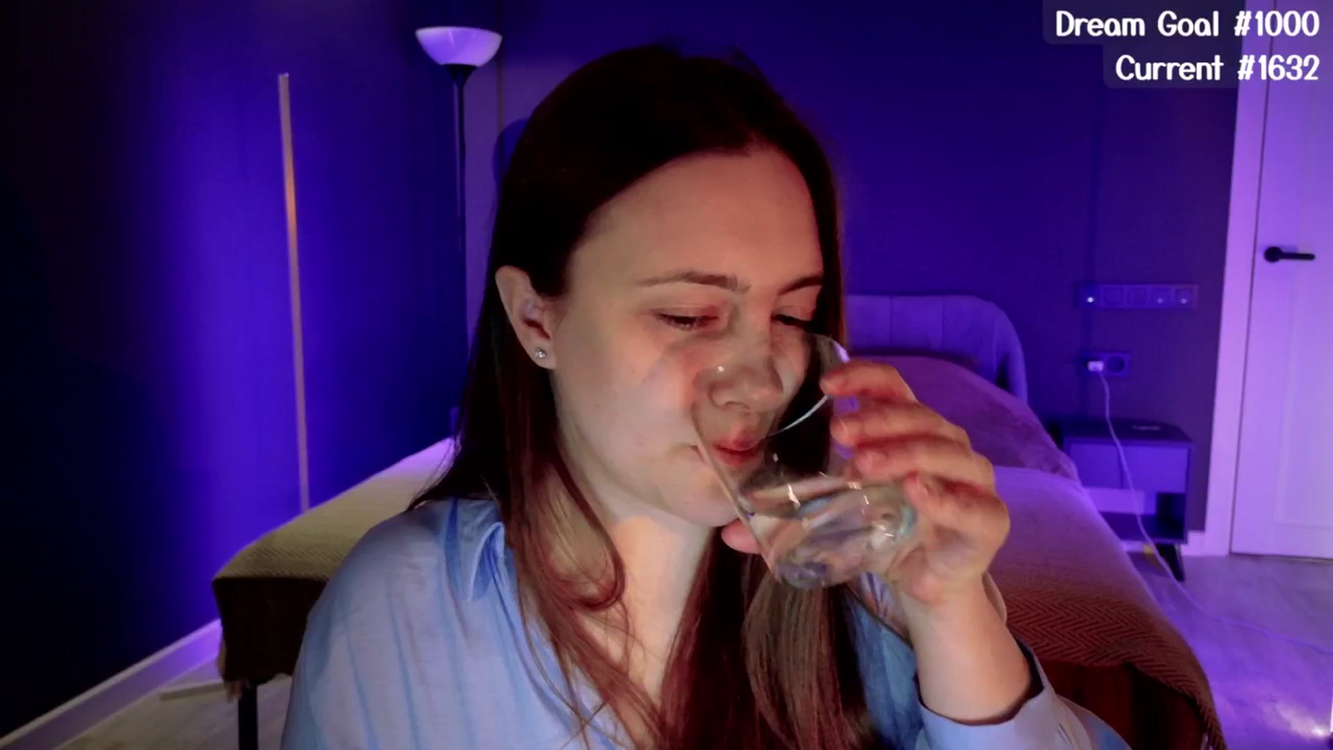 Gallery image thumbnail from QueenOfTease_'s myfreecams stream on, 04/16/2025, 04:49 image 17 of 20