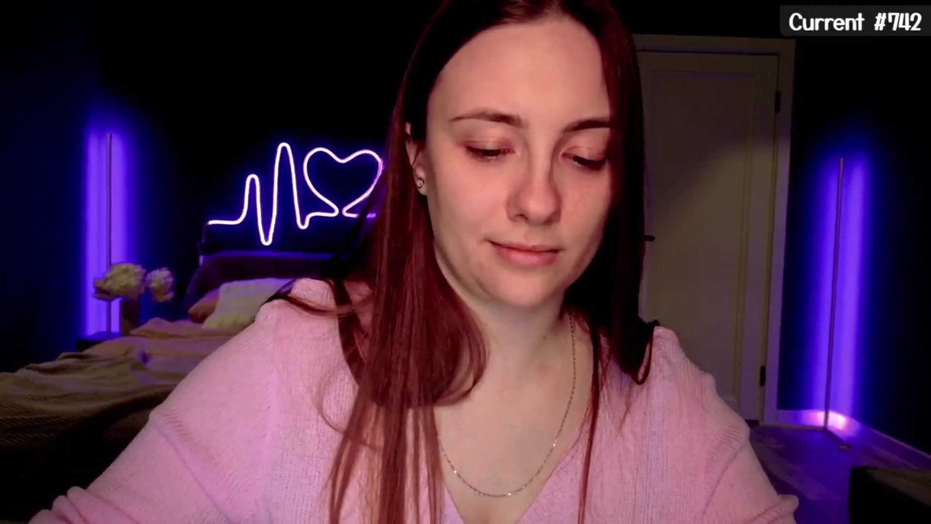 Gallery image thumbnail from QueenOfTease_'s myfreecams stream on, 05/18/2025, 06:06 image 10 of 20
