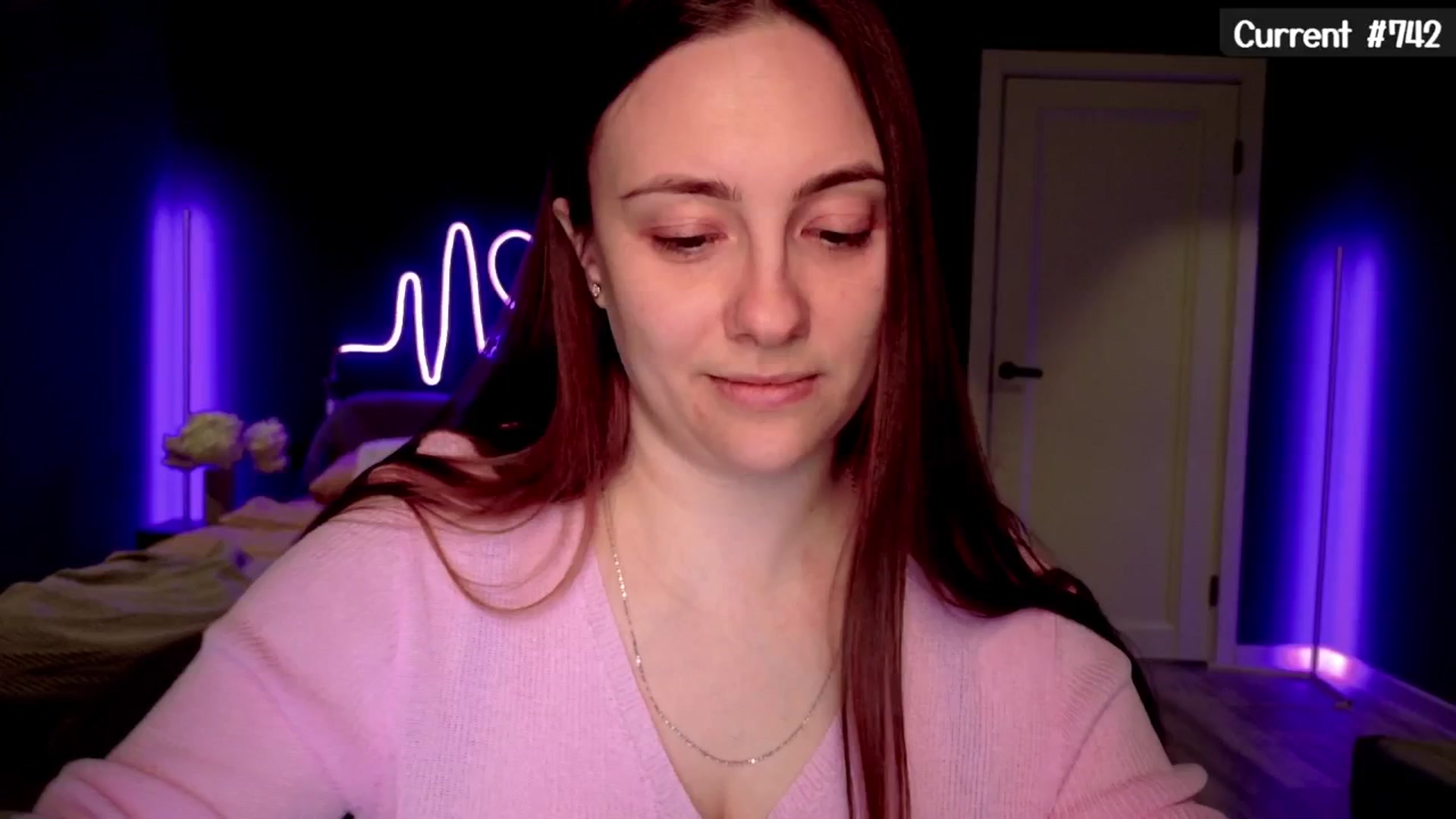 Gallery image thumbnail from QueenOfTease_'s myfreecams stream on, 05/18/2025, 06:06 image 14 of 20