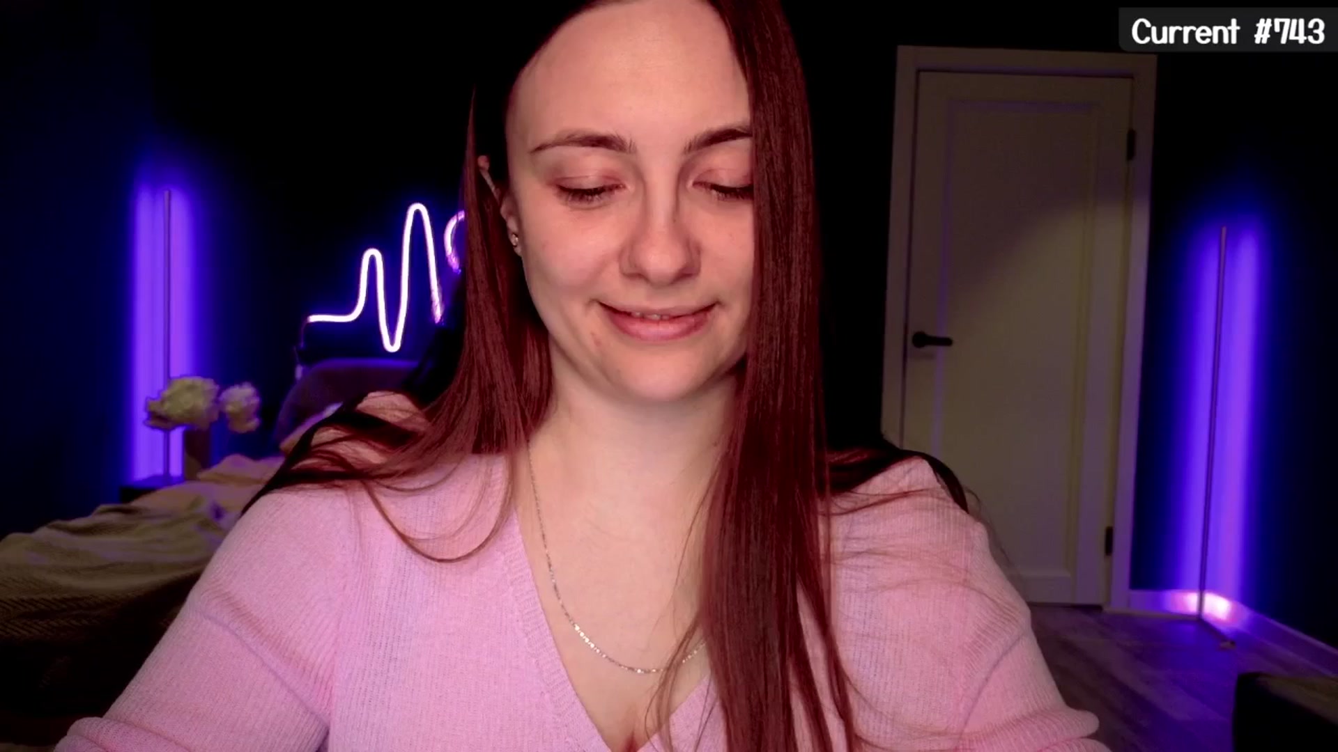 Gallery image thumbnail from QueenOfTease_'s myfreecams stream on, 05/18/2025, 06:06 image 16 of 20