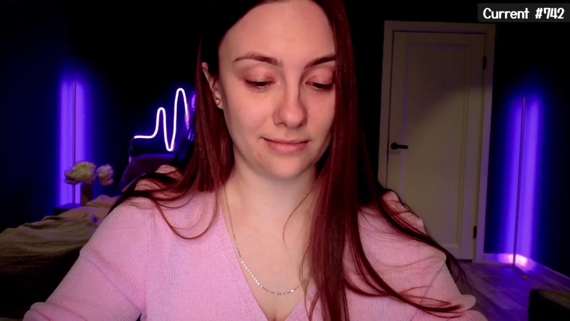 Gallery image thumbnail from QueenOfTease_'s myfreecams stream on, 05/18/2025, 06:06 image 15 of 20