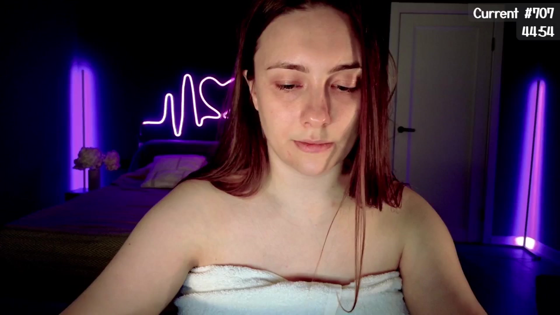 Gallery image thumbnail from QueenOfTease_'s myfreecams stream on, 05/19/2025, 05:41 image 7 of 20