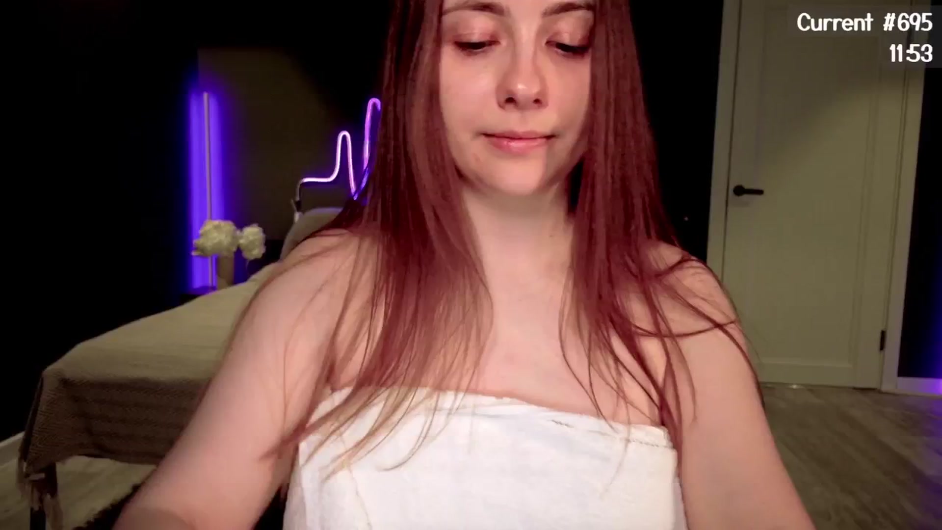 Gallery image thumbnail from QueenOfTease_'s myfreecams stream on, 05/19/2025, 05:41 image 19 of 20