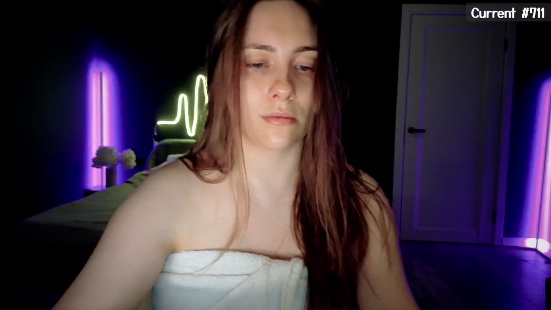 Gallery image thumbnail from QueenOfTease_'s myfreecams stream on, 05/19/2025, 05:41 image 1 of 20