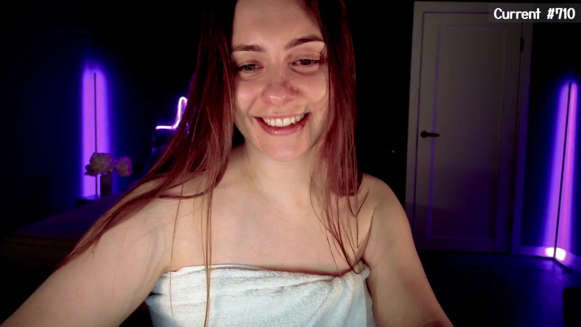 Gallery image thumbnail from QueenOfTease_'s myfreecams stream on, 05/19/2025, 05:41 image 4 of 20