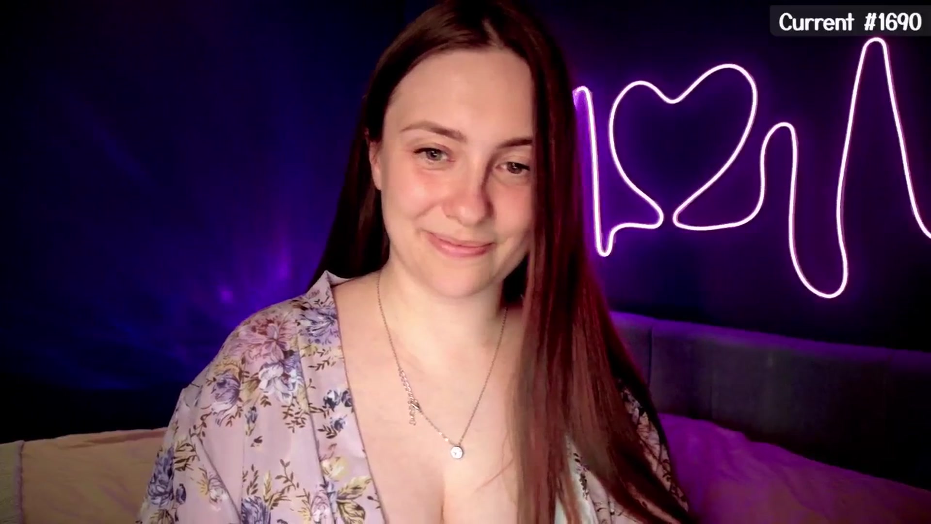 Gallery image thumbnail from QueenOfTease_'s myfreecams stream on, 06/08/2025, 07:17 image 17 of 20