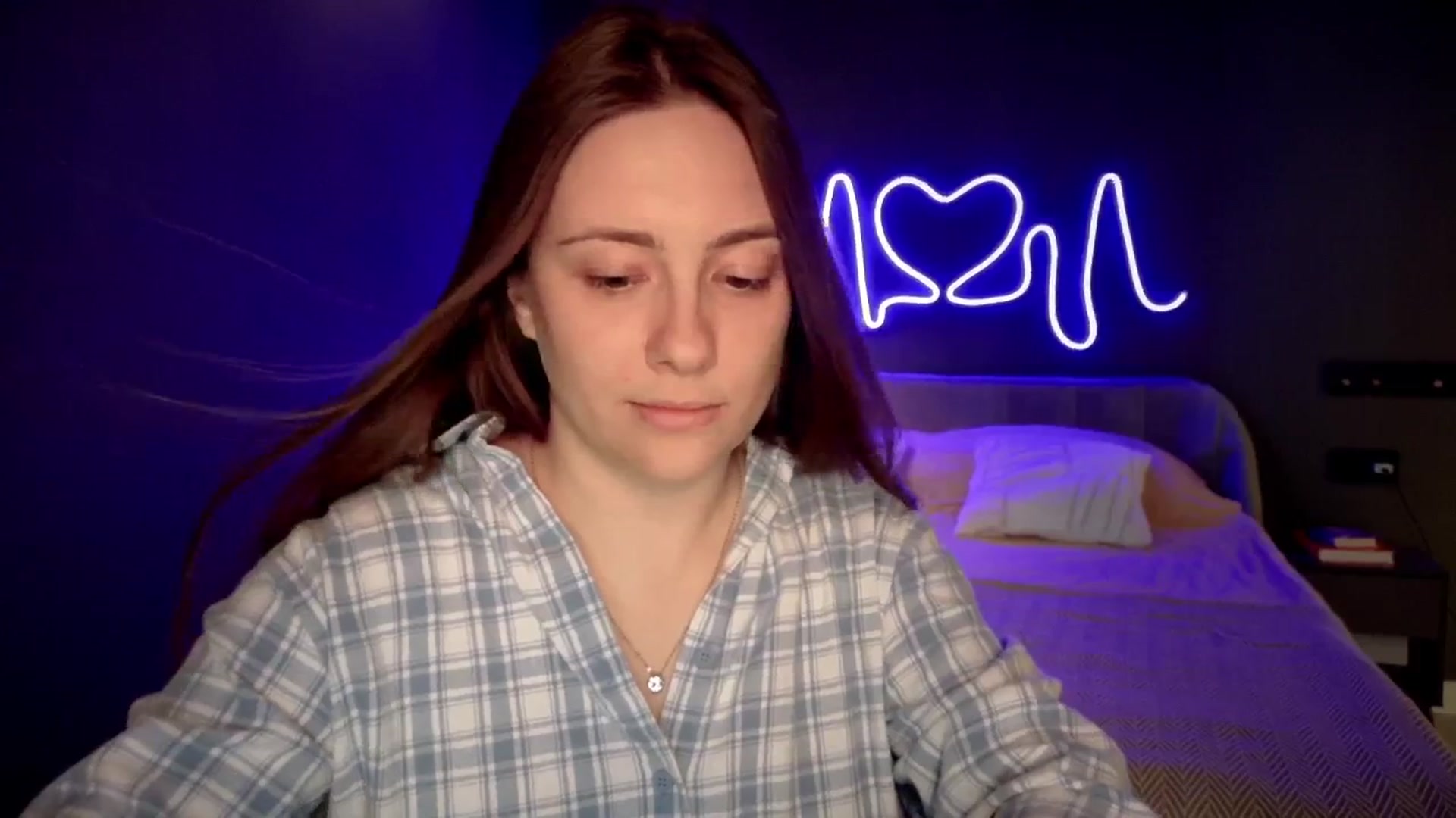 Gallery image thumbnail from QueenOfTease_'s myfreecams stream on, 06/12/2025, 05:51 image 14 of 20