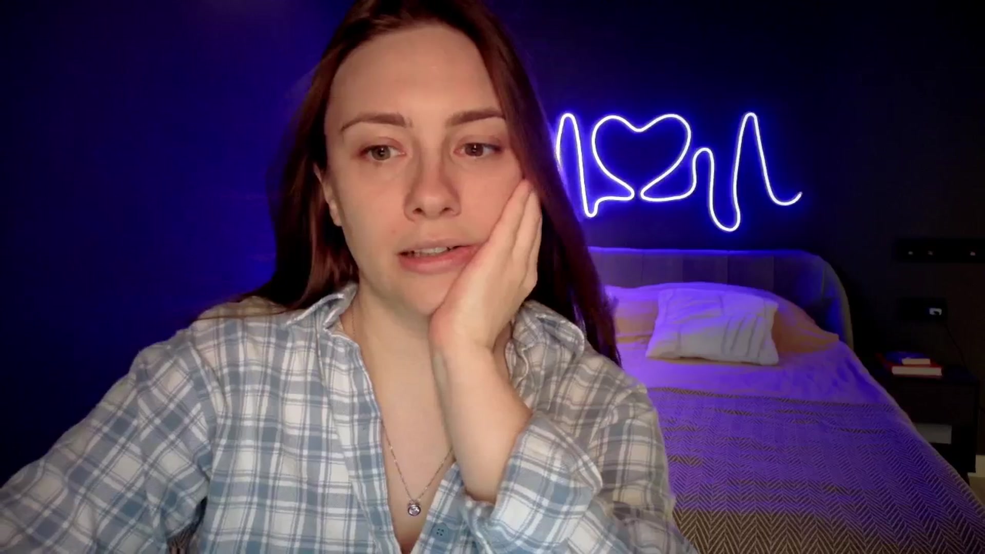 Gallery image thumbnail from QueenOfTease_'s myfreecams stream on, 06/12/2025, 05:51 image 3 of 20