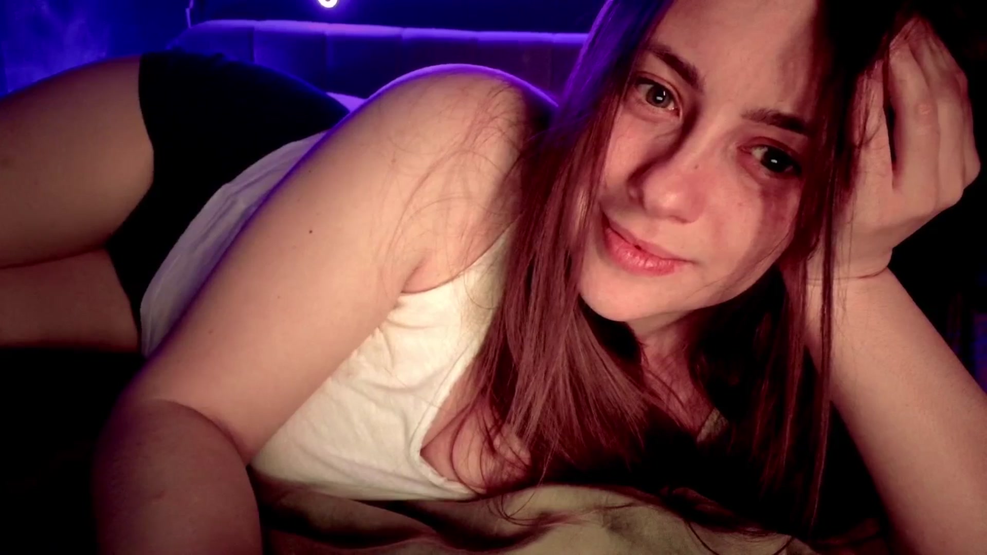 Gallery image thumbnail from QueenOfTease_'s myfreecams stream on, 06/14/2025, 17:49 image 19 of 20