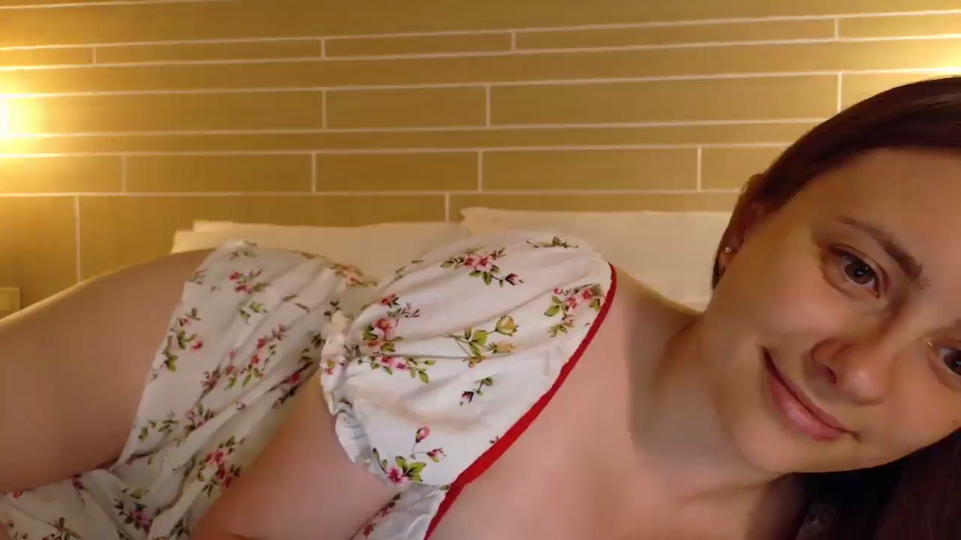 Gallery image thumbnail from QueenOfTease_'s myfreecams stream on, 07/05/2025, 06:48 image 4 of 20