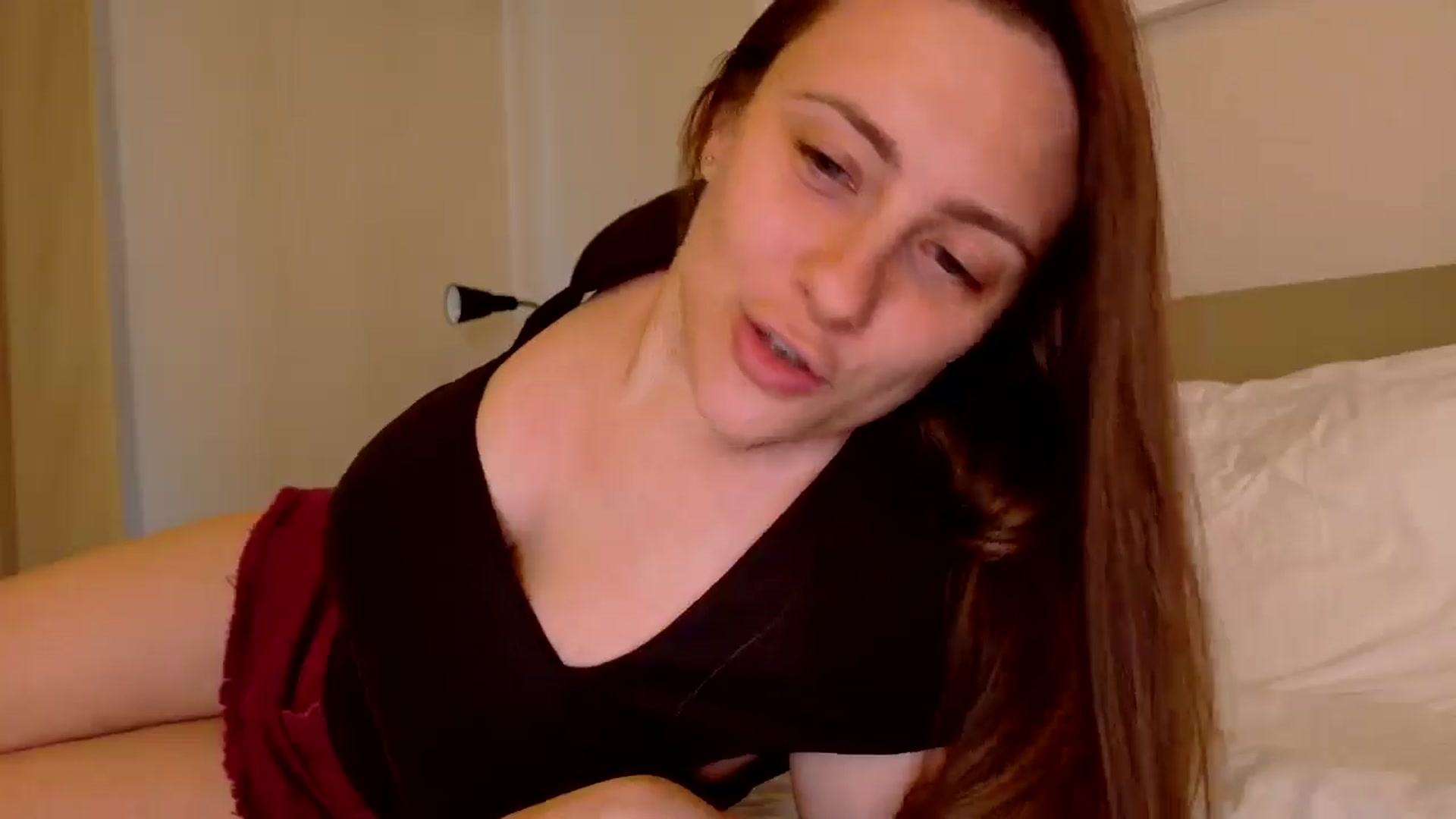 Gallery image thumbnail from QueenOfTease_'s myfreecams stream on, 07/31/2025, 11:32 image 16 of 20