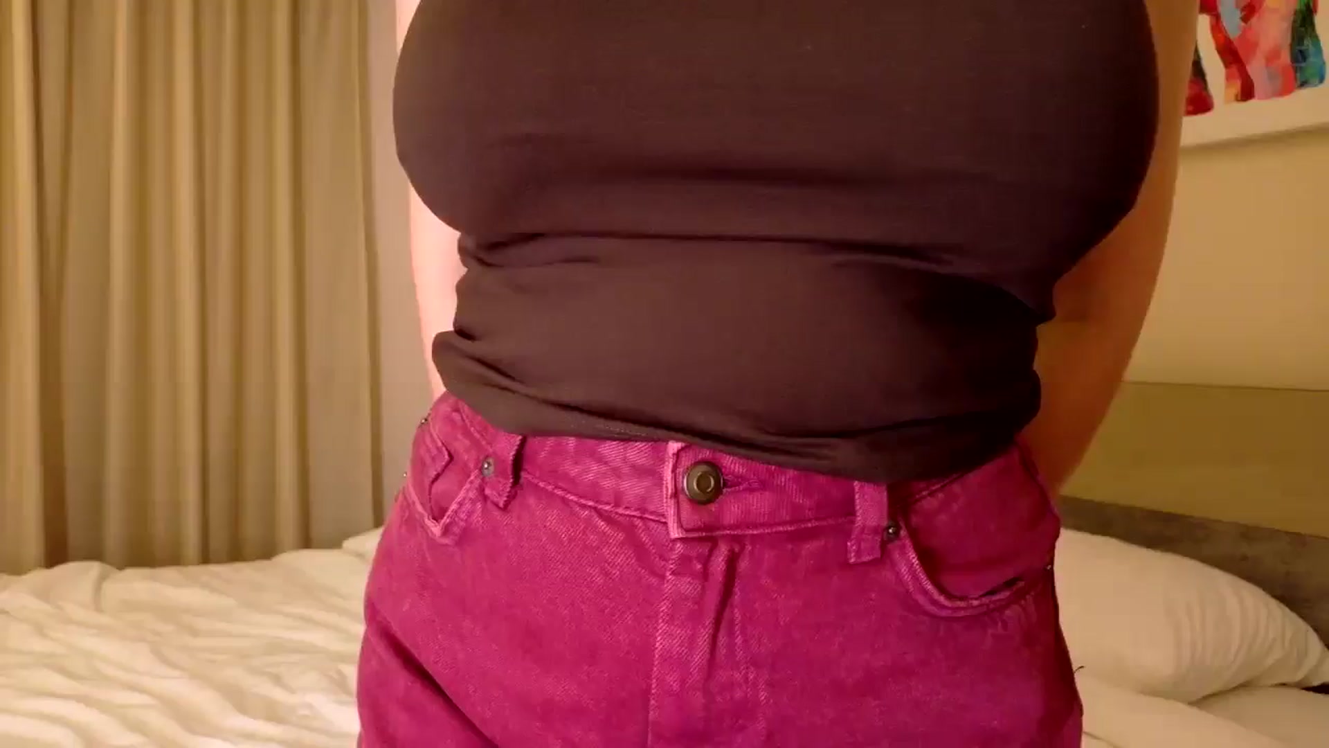 Gallery image thumbnail from QueenOfTease_'s myfreecams stream on, 07/31/2025, 18:20 image 16 of 20