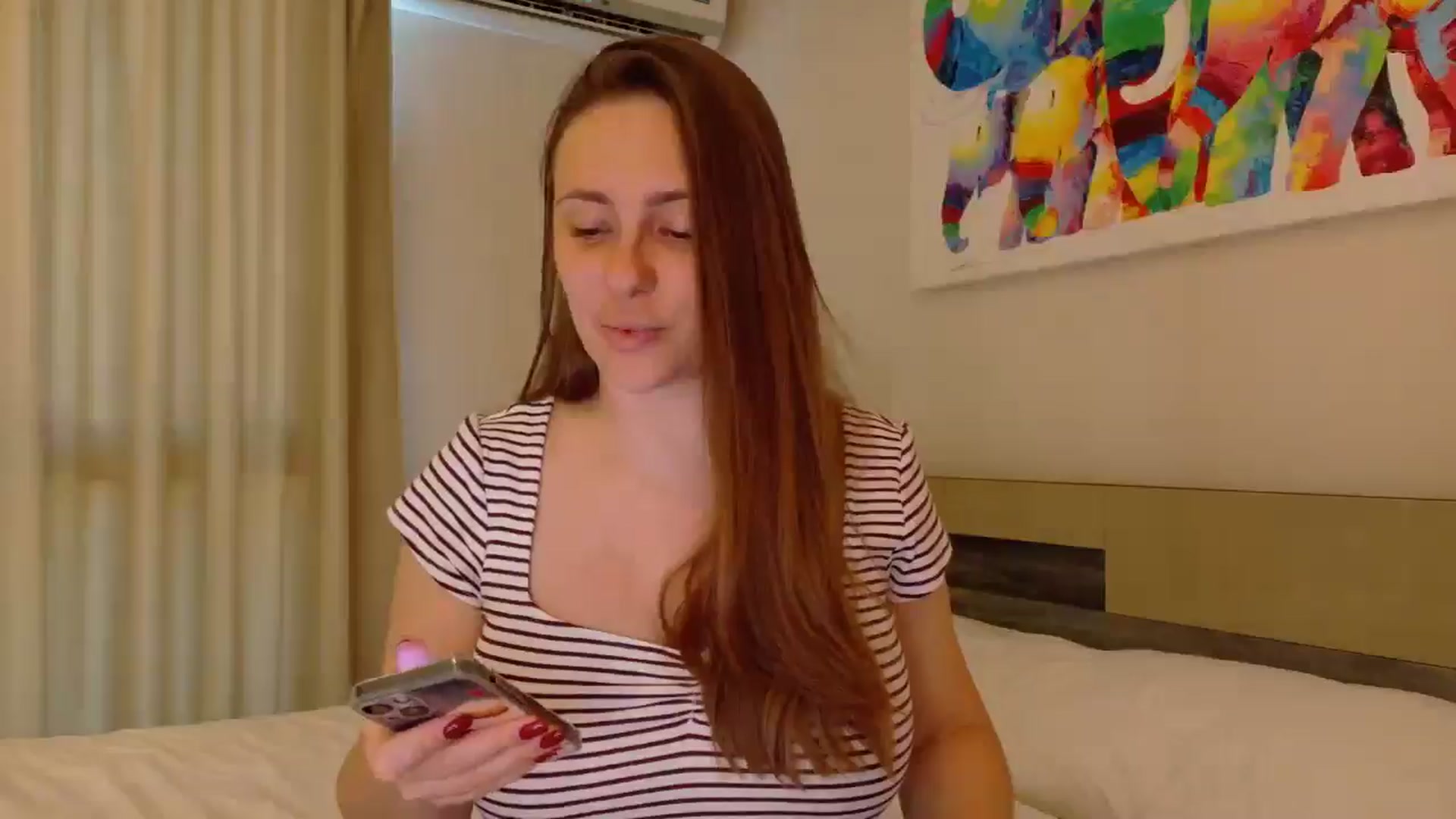 Gallery image thumbnail from QueenOfTease_'s myfreecams stream on, 08/01/2025, 04:17 image 2 of 20