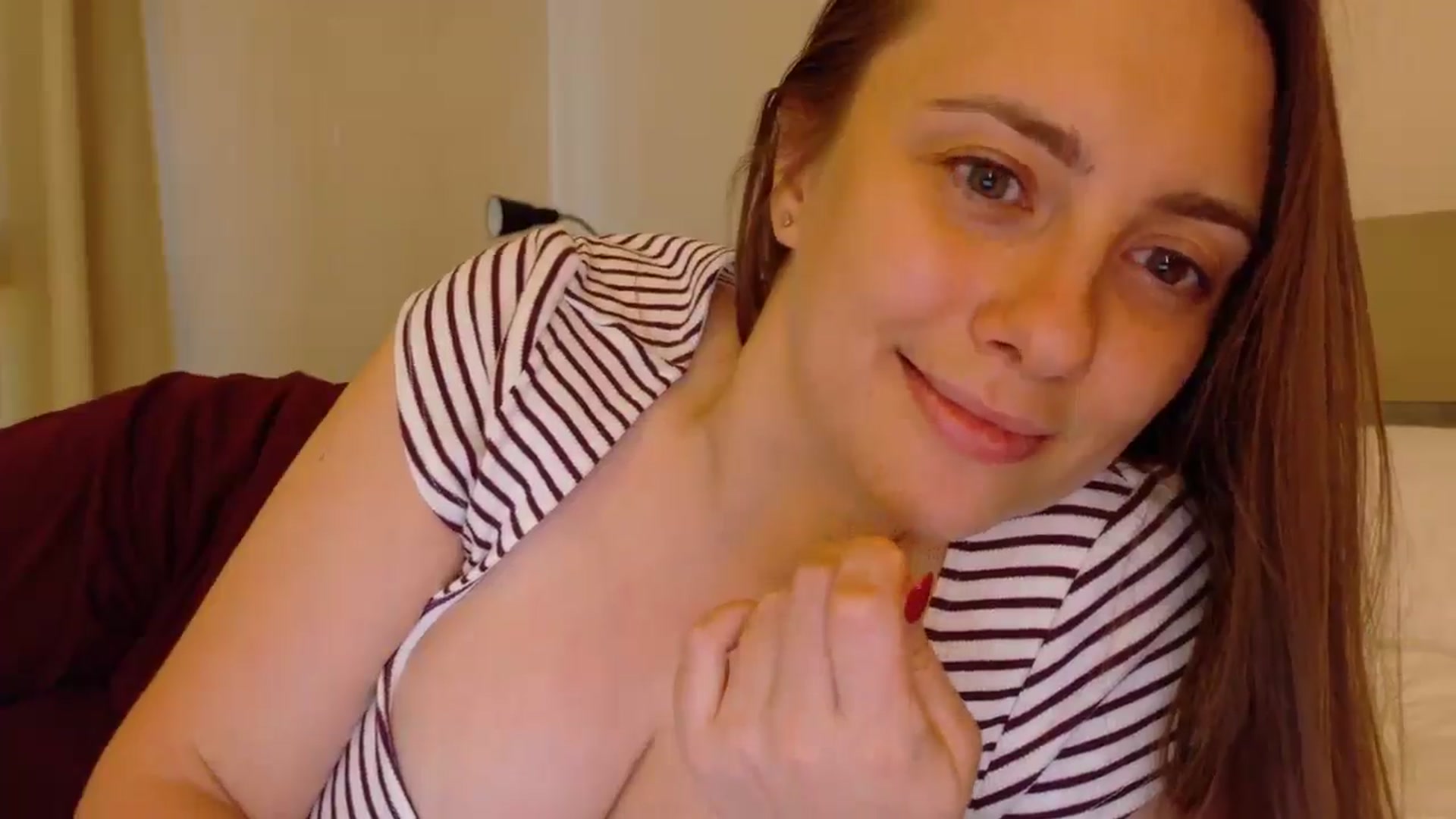 Gallery image thumbnail from QueenOfTease_'s myfreecams stream on, 08/01/2025, 04:17 image 5 of 20