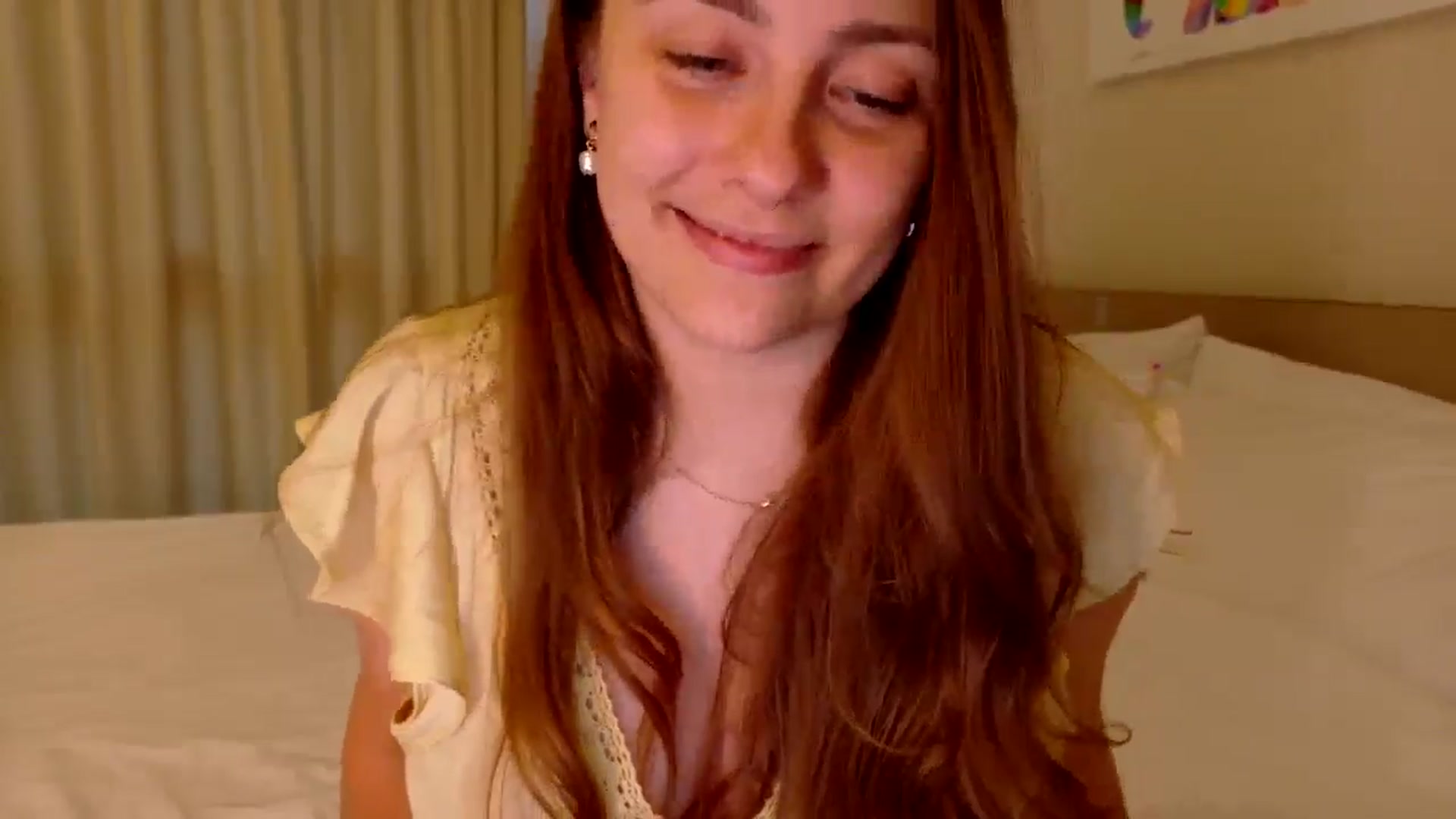 Gallery image thumbnail from QueenOfTease_'s myfreecams stream on, 08/11/2025, 06:21 image 8 of 20