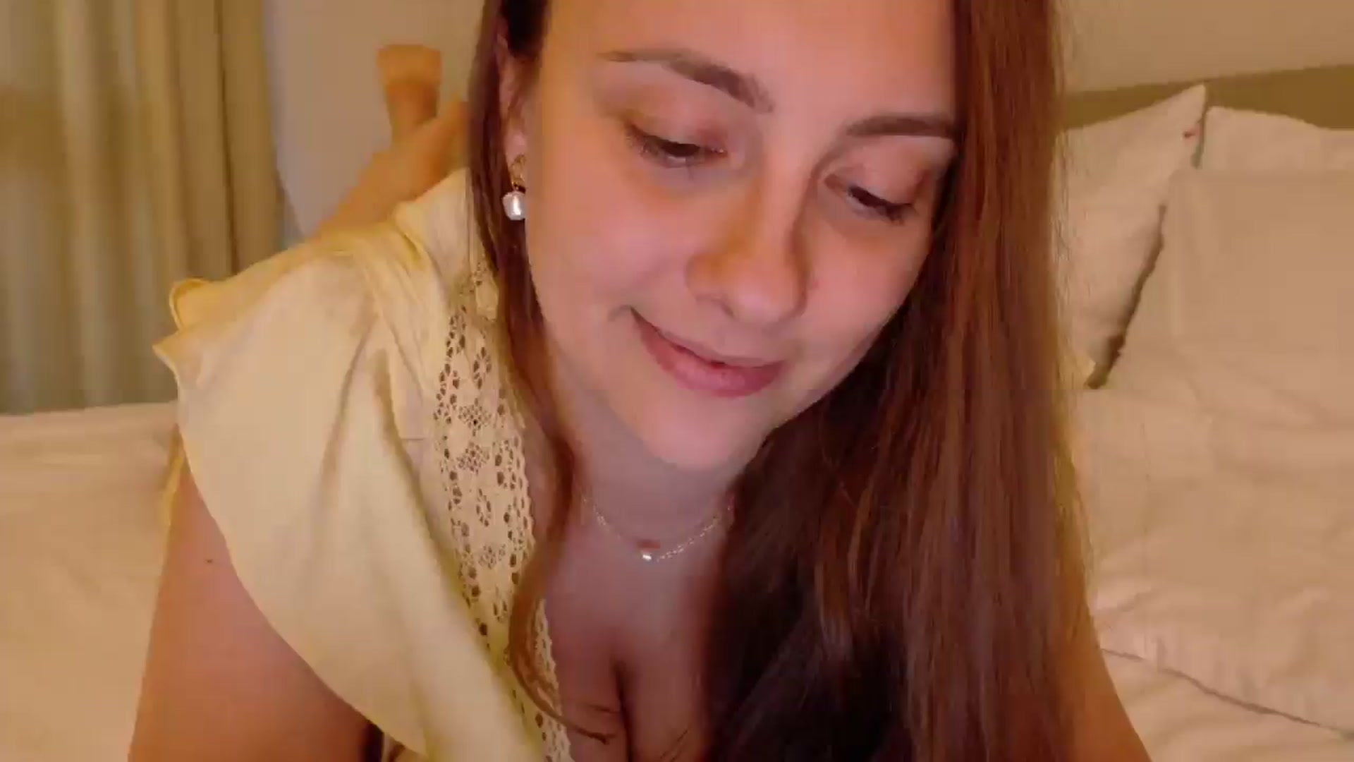 Gallery image thumbnail from QueenOfTease_'s myfreecams stream on, 08/11/2025, 06:56 image 8 of 20