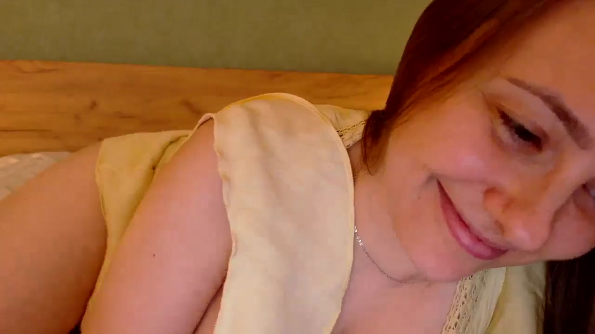 Gallery image thumbnail from QueenOfTease_'s myfreecams stream on, 09/06/2025, 07:08 image 13 of 20